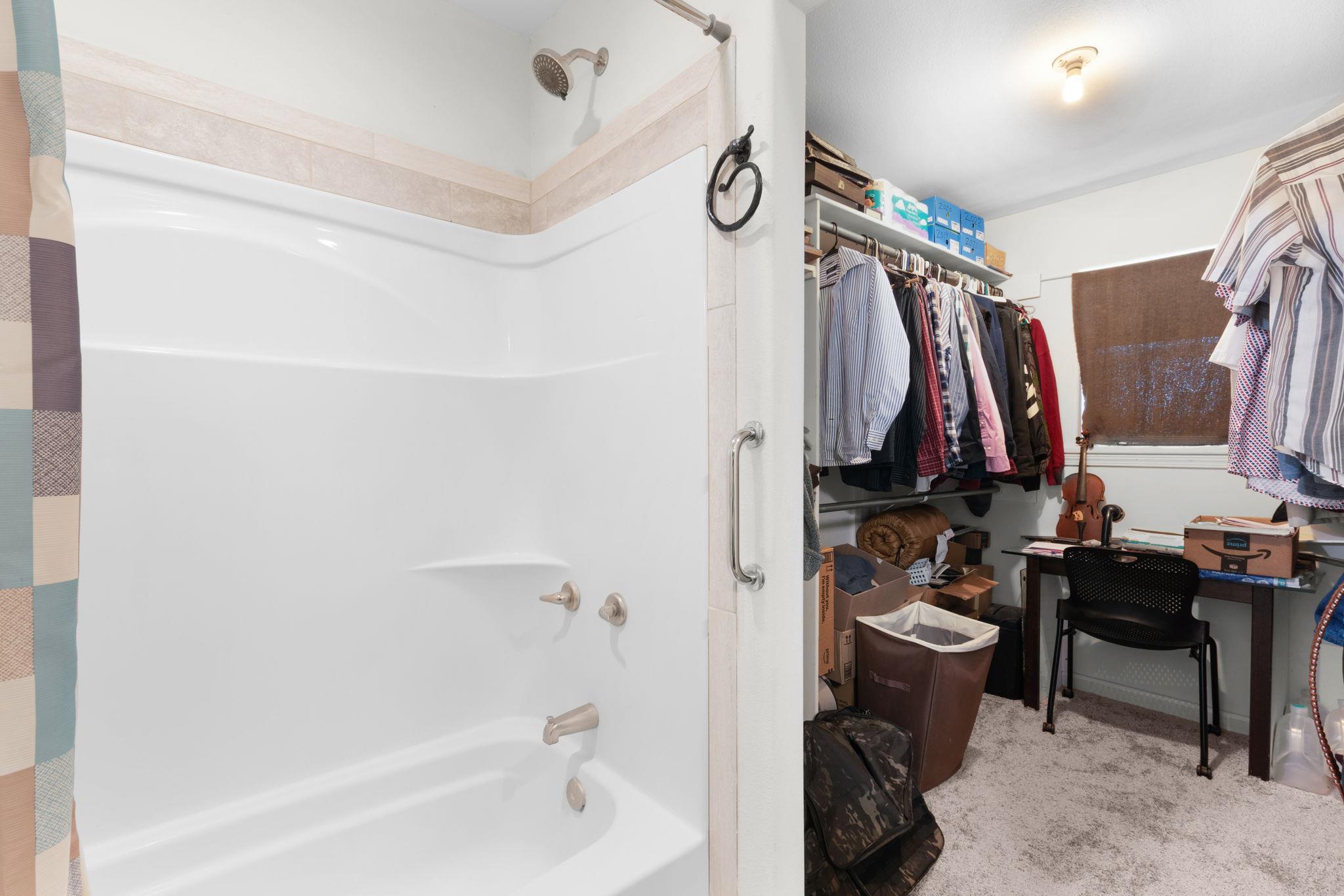 211 Crestview, Burnet, TX 78611