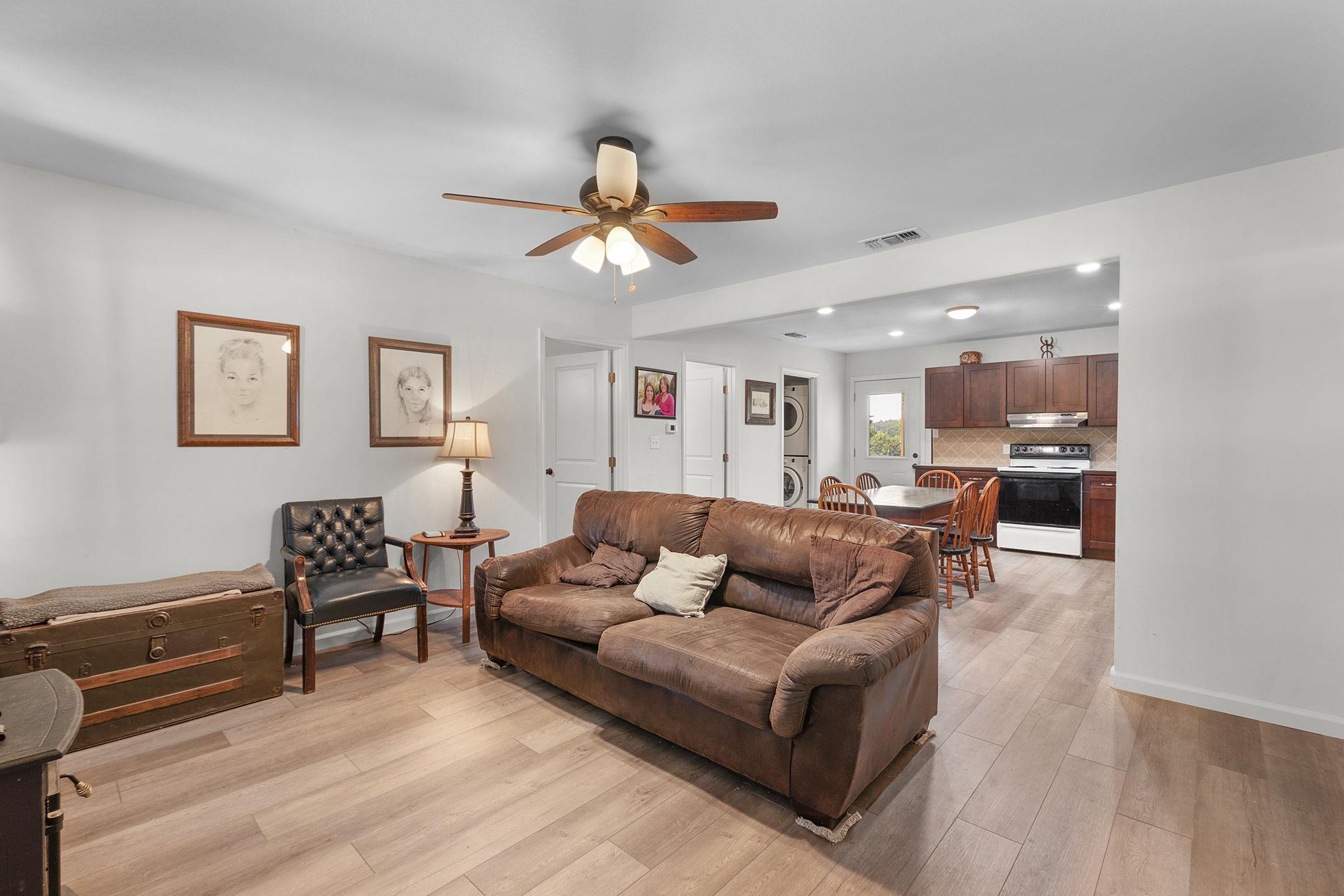 211 Crestview, Burnet, TX 78611