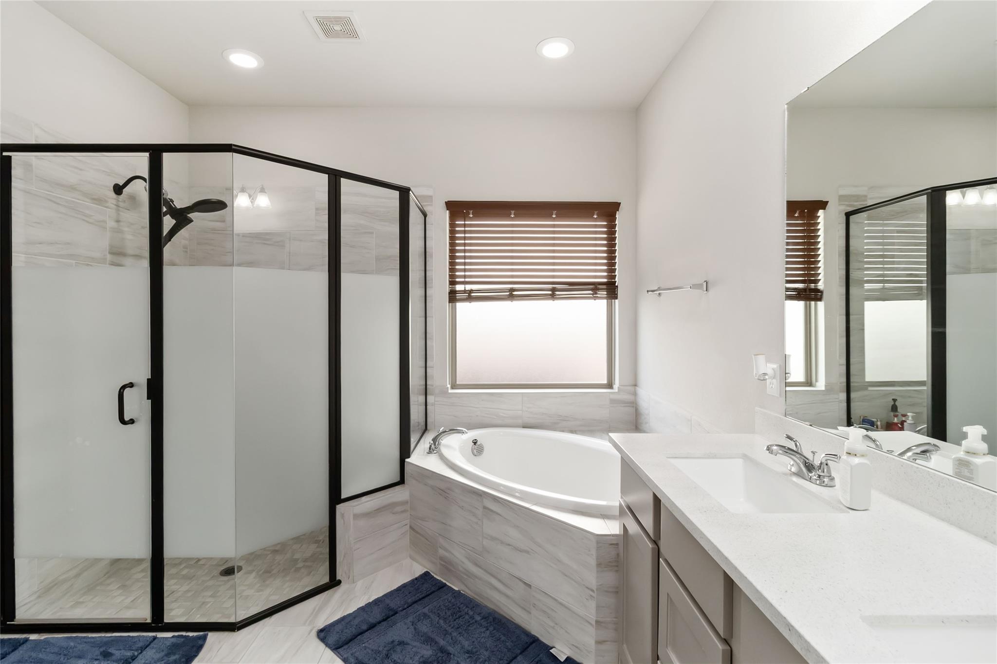 136 Ironbark Bnd, Bastrop, TX 78602