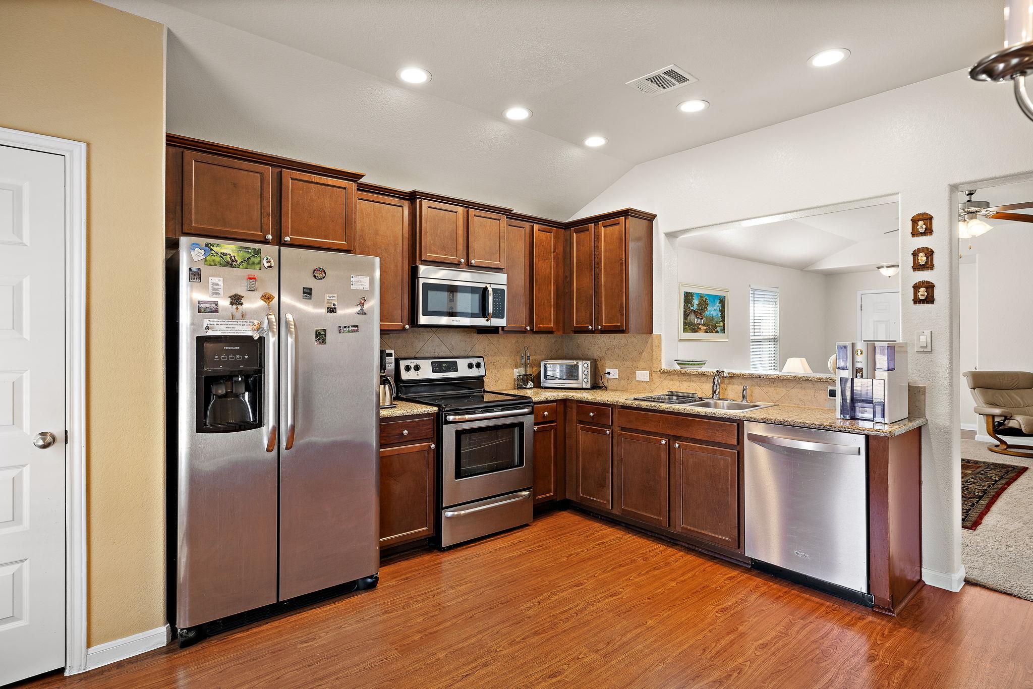 227 Avalanche Ave, Georgetown, TX 78626