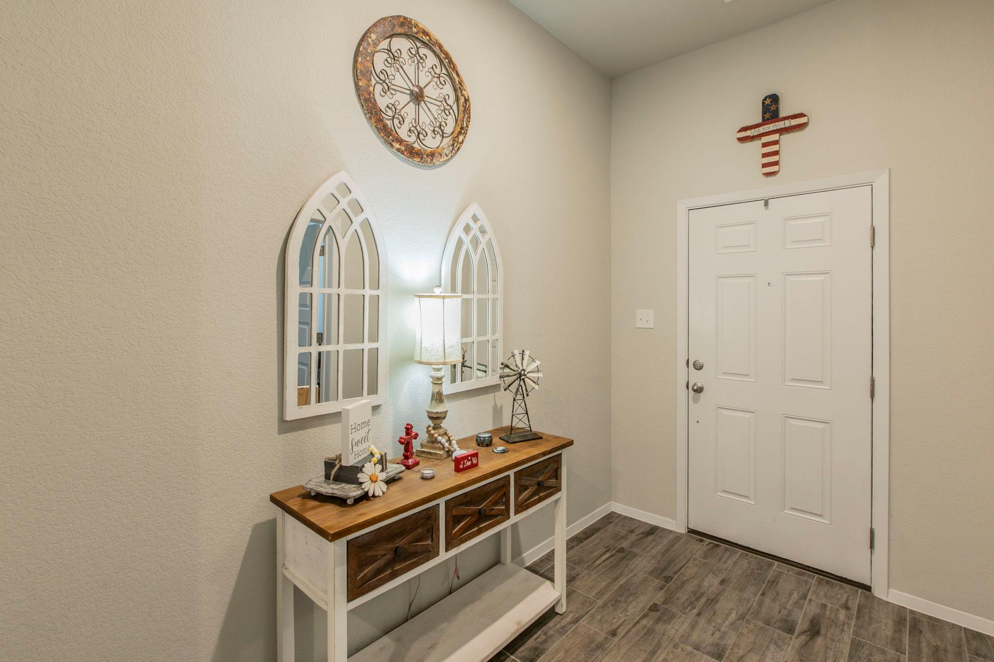 4202 Glendale Ln, Lago Vista, TX 78645