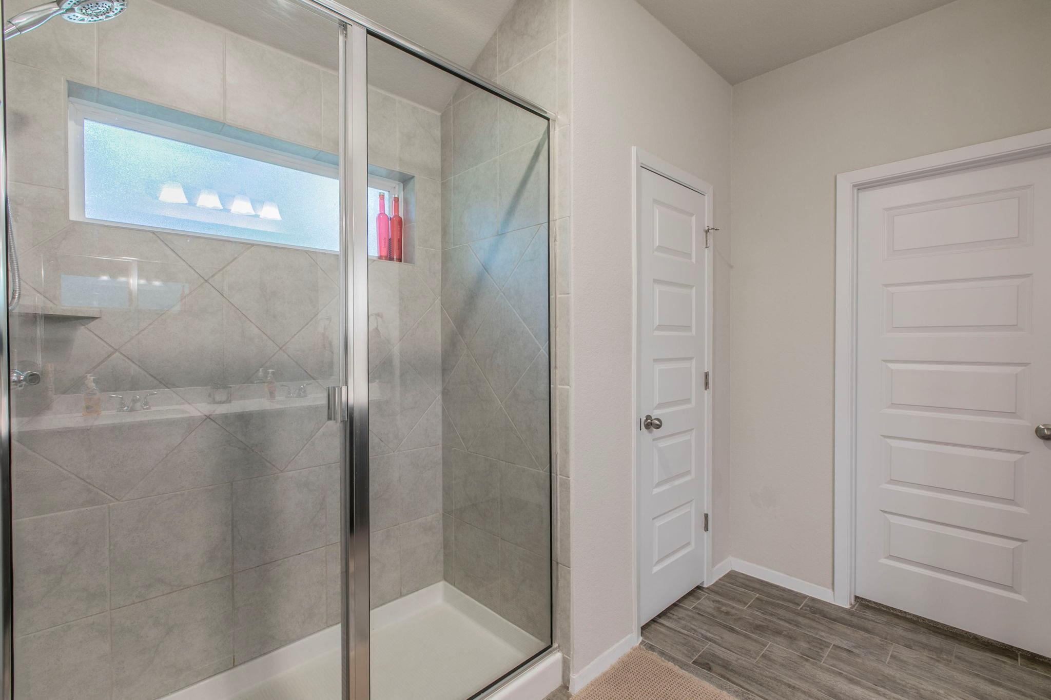 4202 Glendale Ln, Lago Vista, TX 78645