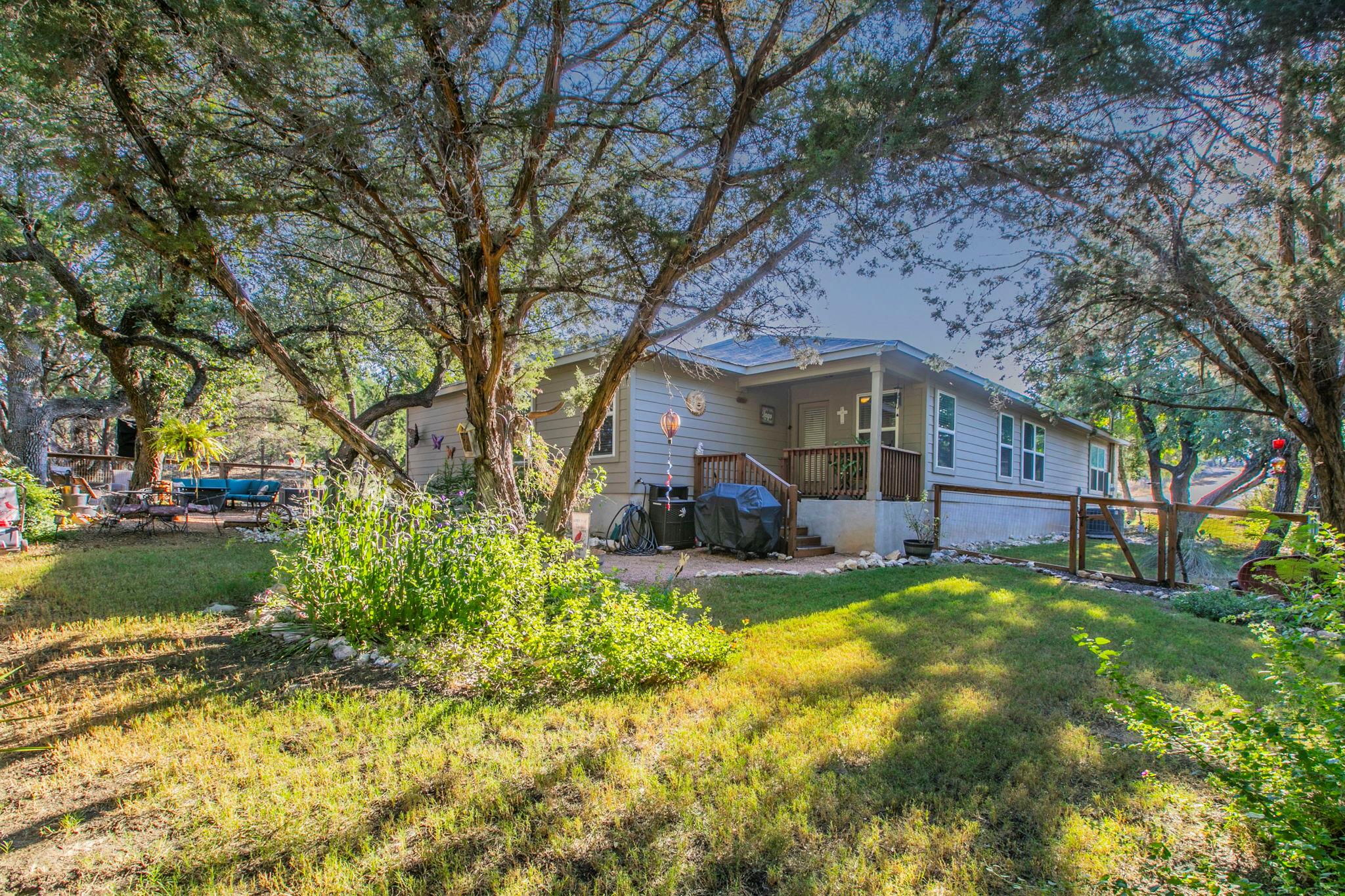 4202 Glendale Ln, Lago Vista, TX 78645