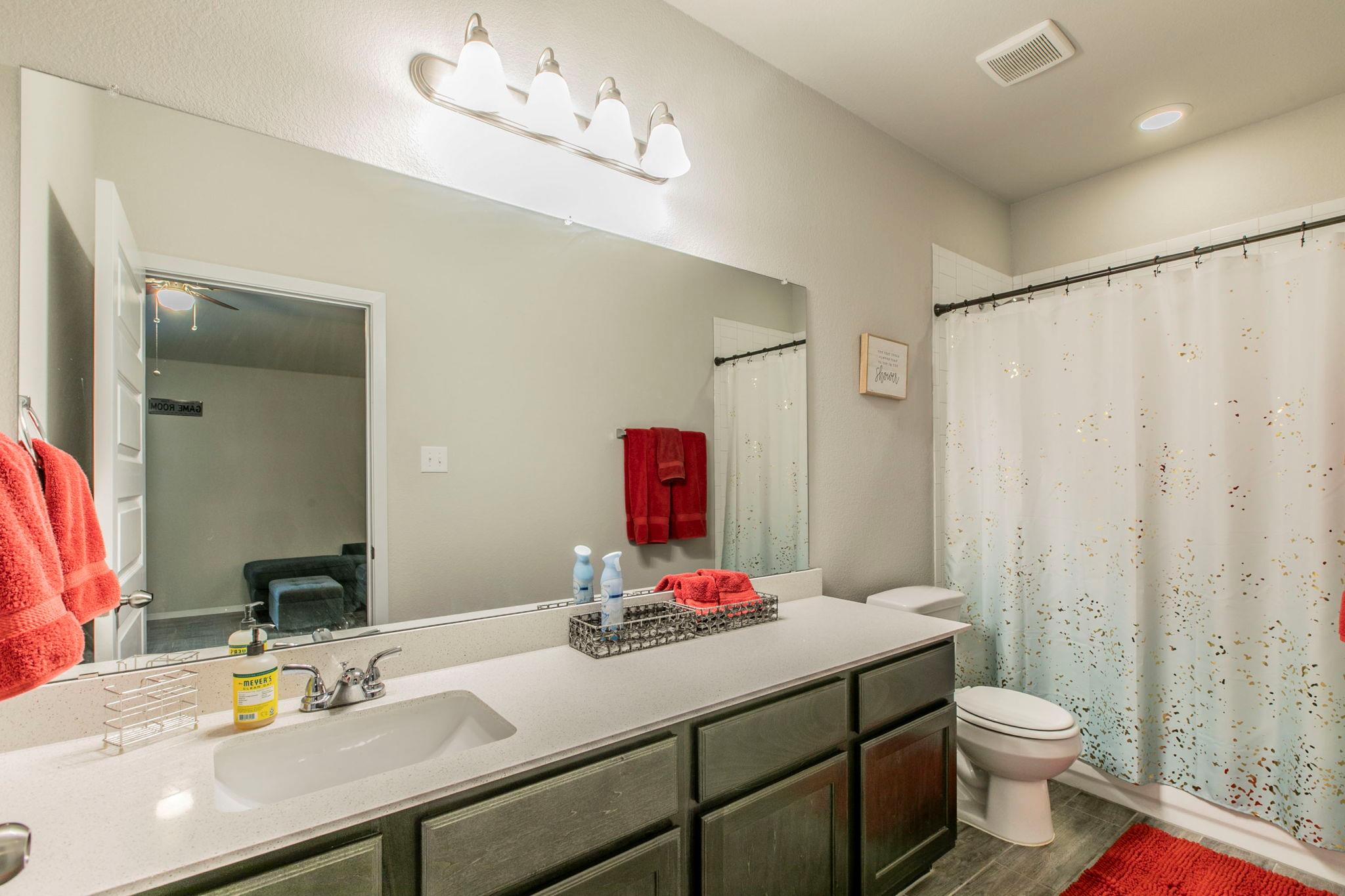 4202 Glendale Ln, Lago Vista, TX 78645