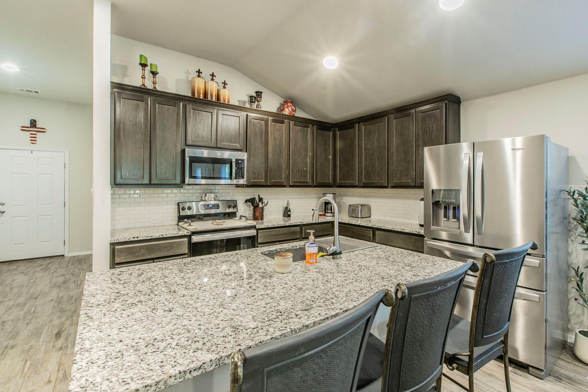 4202 Glendale Ln, Lago Vista, TX 78645