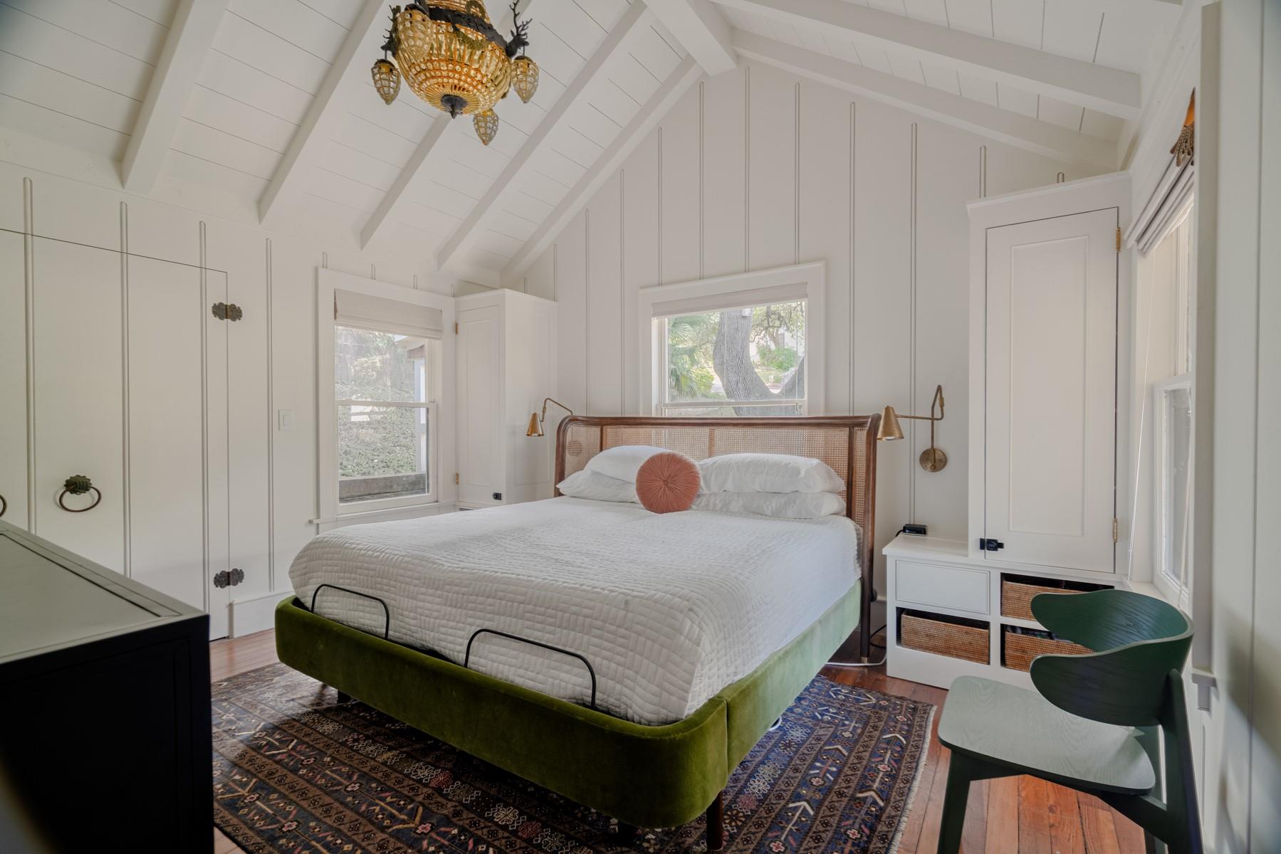 904 Avondale Rd, Austin, TX 78704