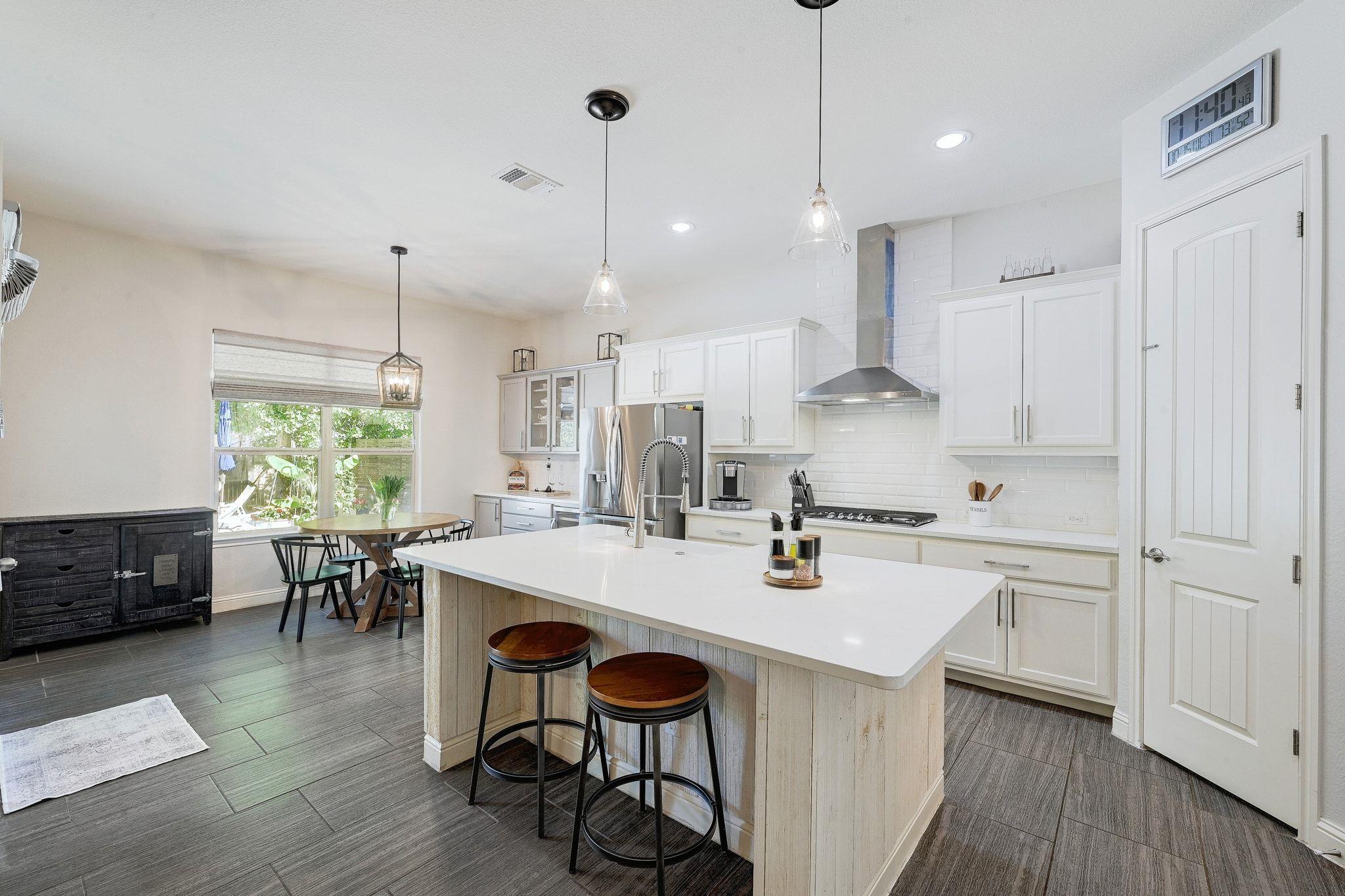 306 Swallowtail Dr, Austin, TX 78737