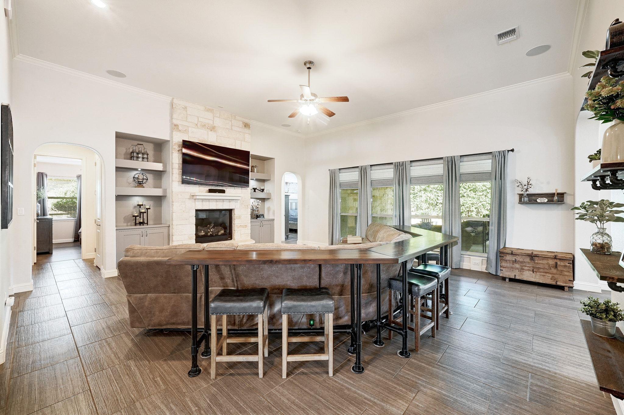 306 Swallowtail Dr, Austin, TX 78737