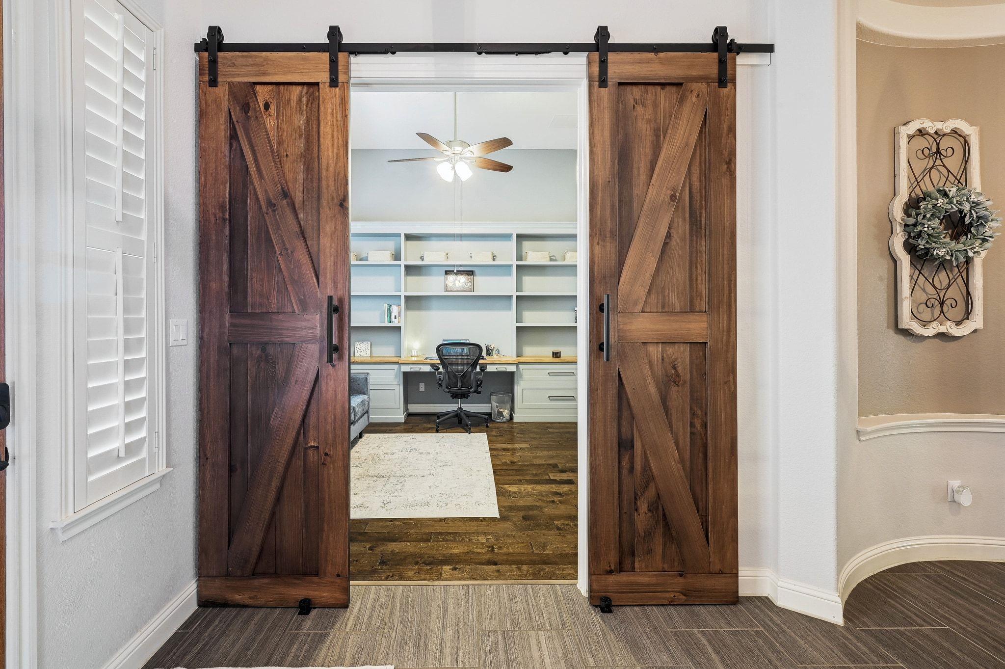 306 Swallowtail Dr, Austin, TX 78737