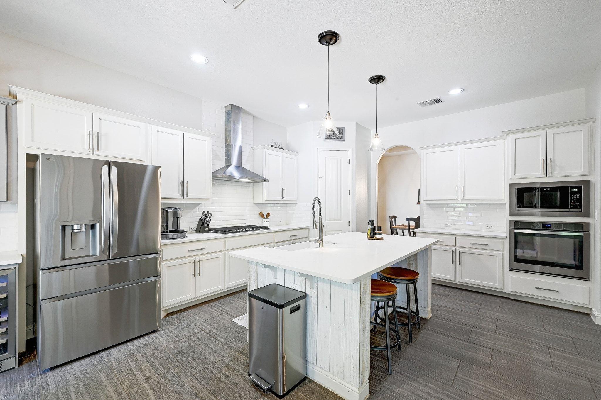 306 Swallowtail Dr, Austin, TX 78737