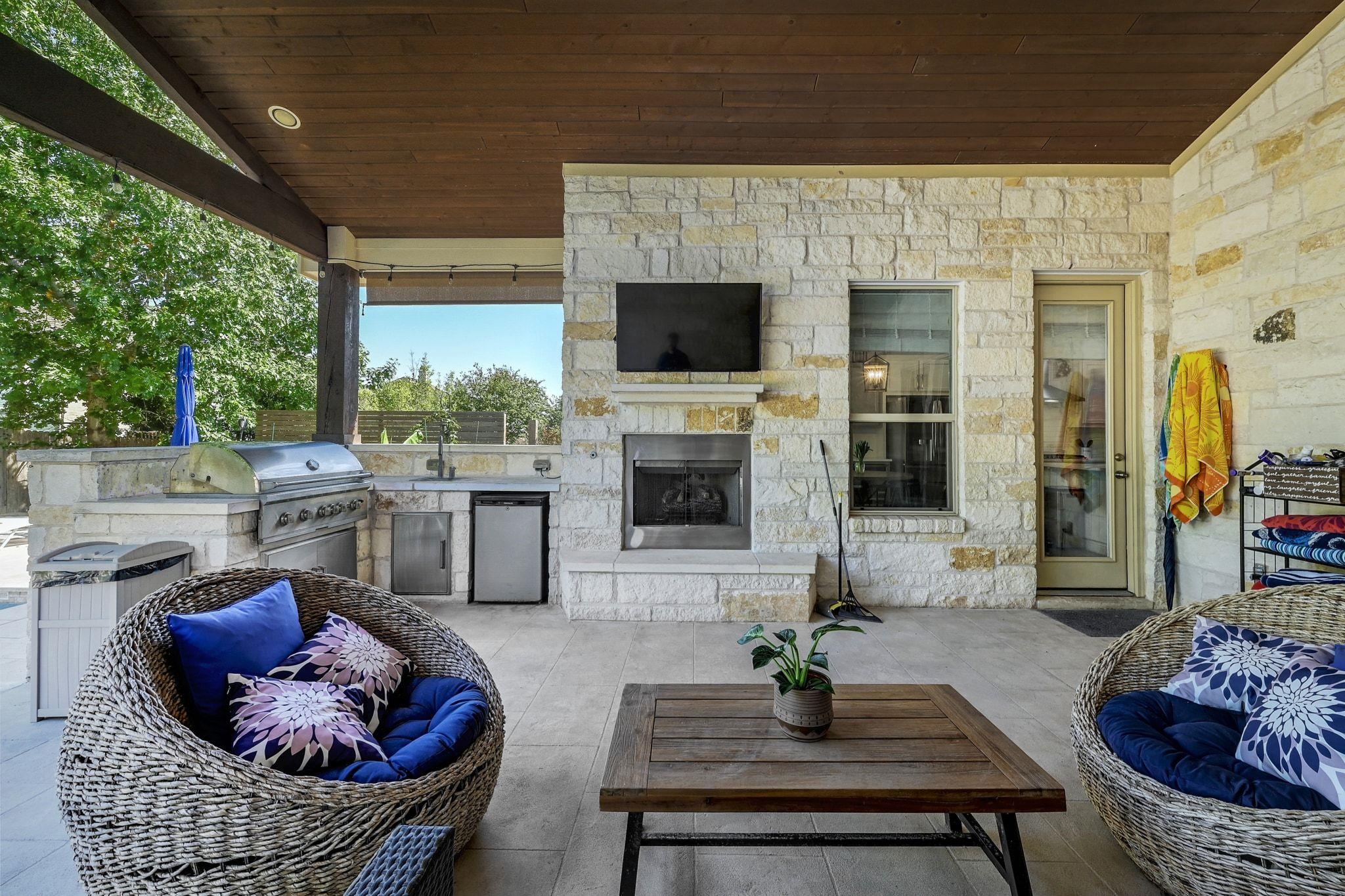 306 Swallowtail Dr, Austin, TX 78737