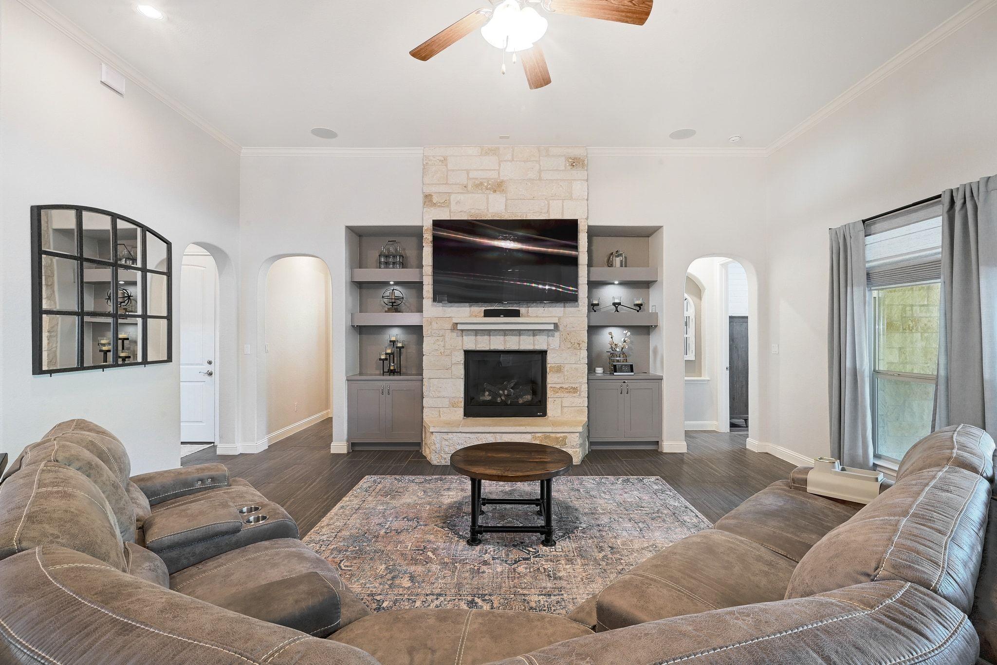 306 Swallowtail Dr, Austin, TX 78737