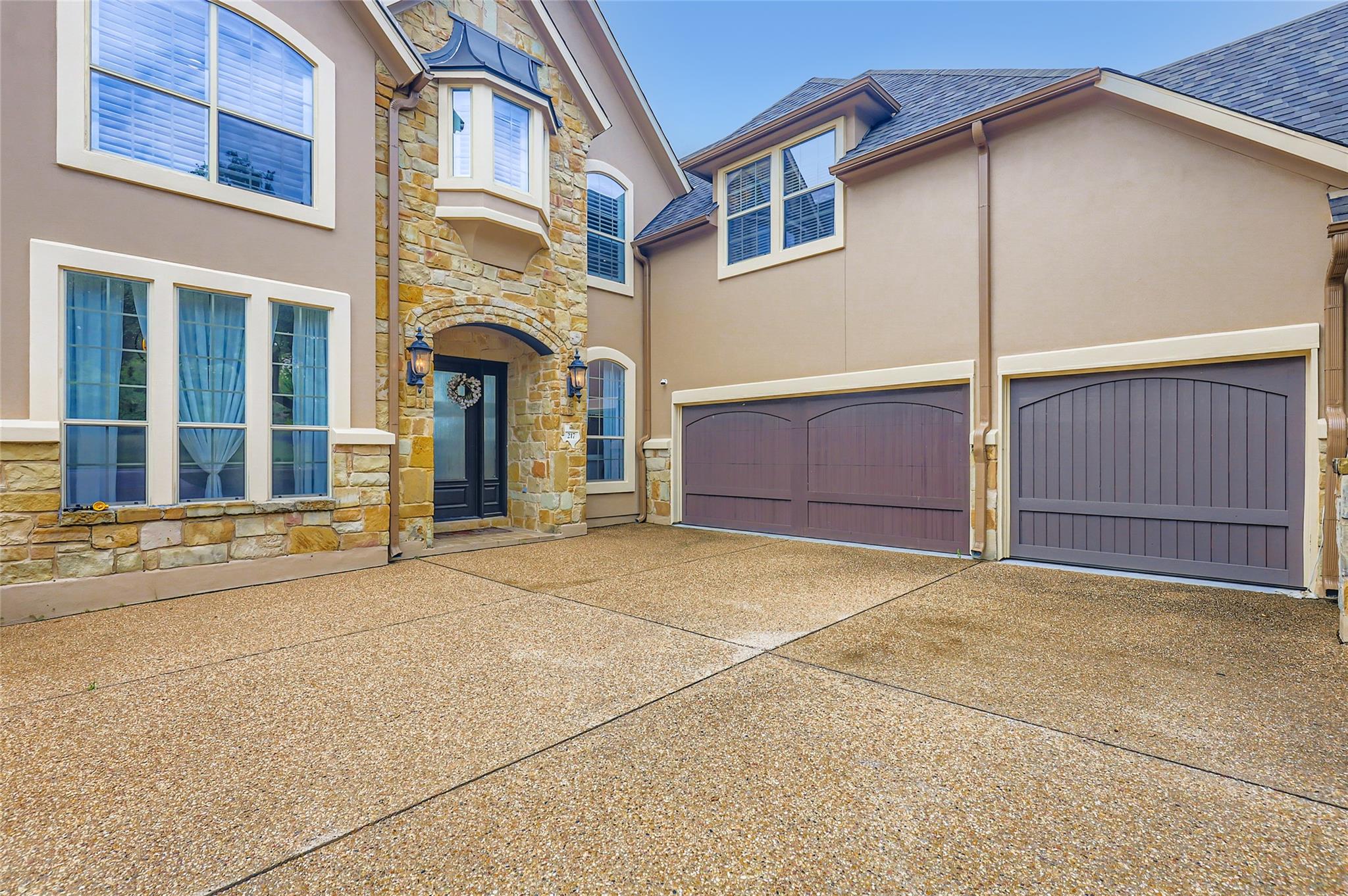 217 Emerald Ridge Dr, Austin, TX 78732