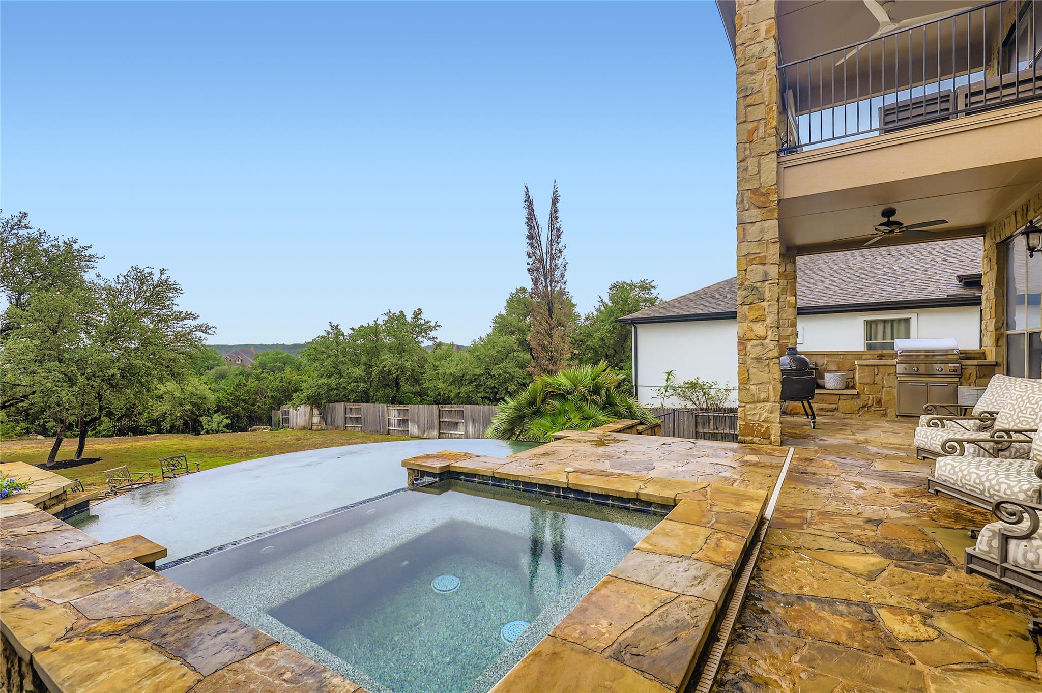 217 Emerald Ridge Dr, Austin, TX 78732