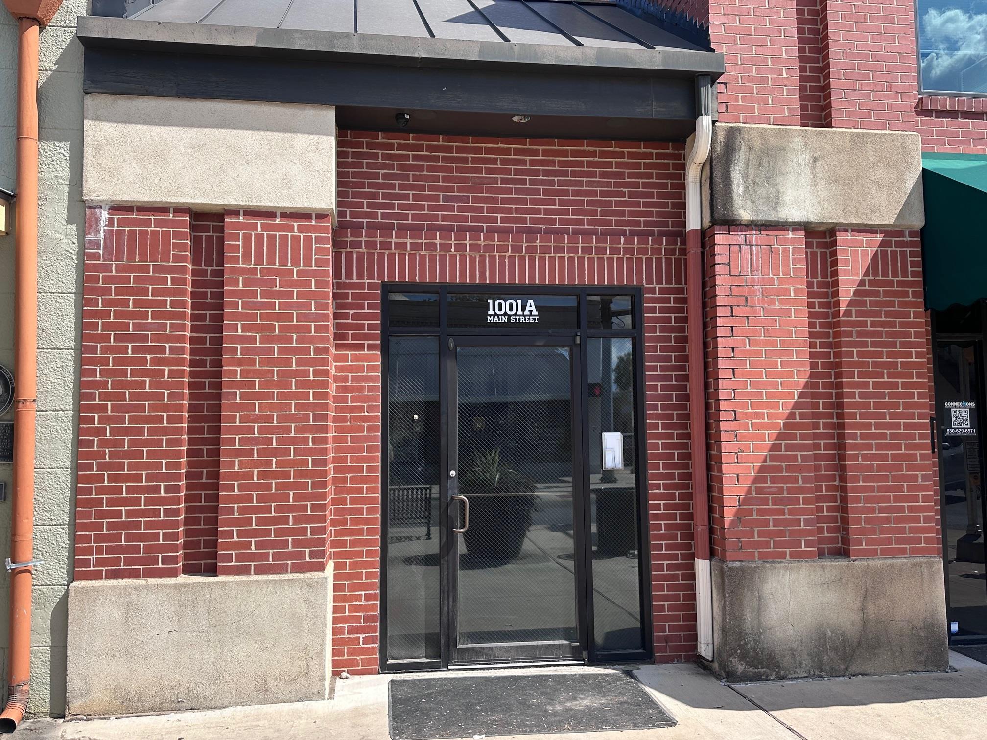 1001 Main St, Bastrop, TX 78602