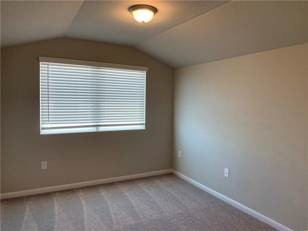 214 Bent Creek Dr, Hutto, TX 78634