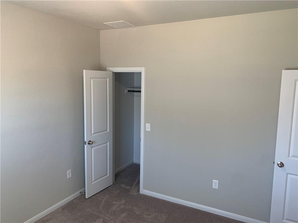 214 Bent Creek Dr, Hutto, TX 78634