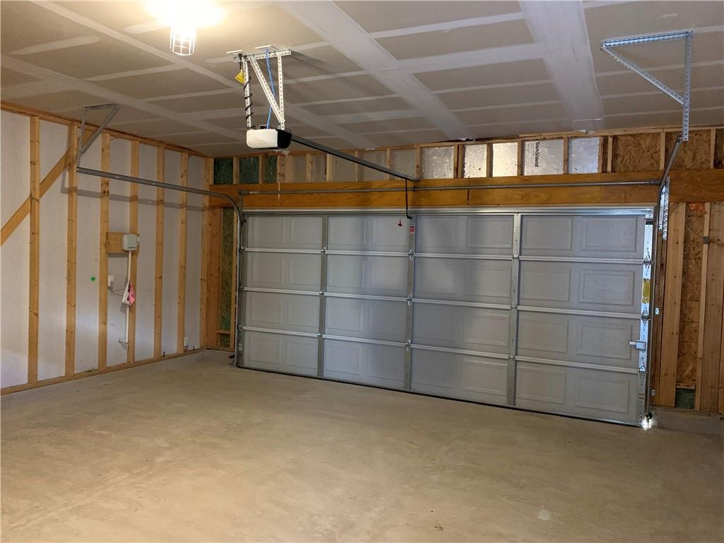 214 Bent Creek Dr, Hutto, TX 78634