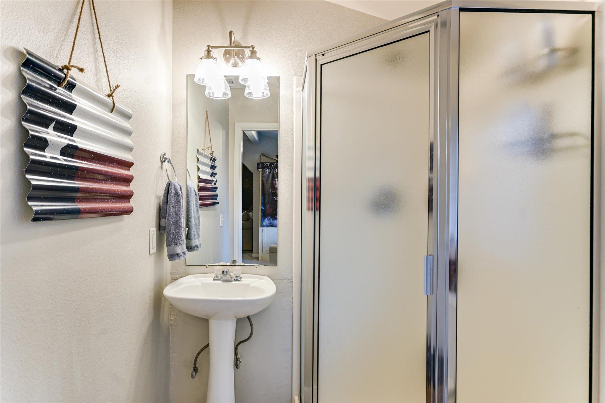 138 AUGUSTA Dr, Wimberley, TX 78676