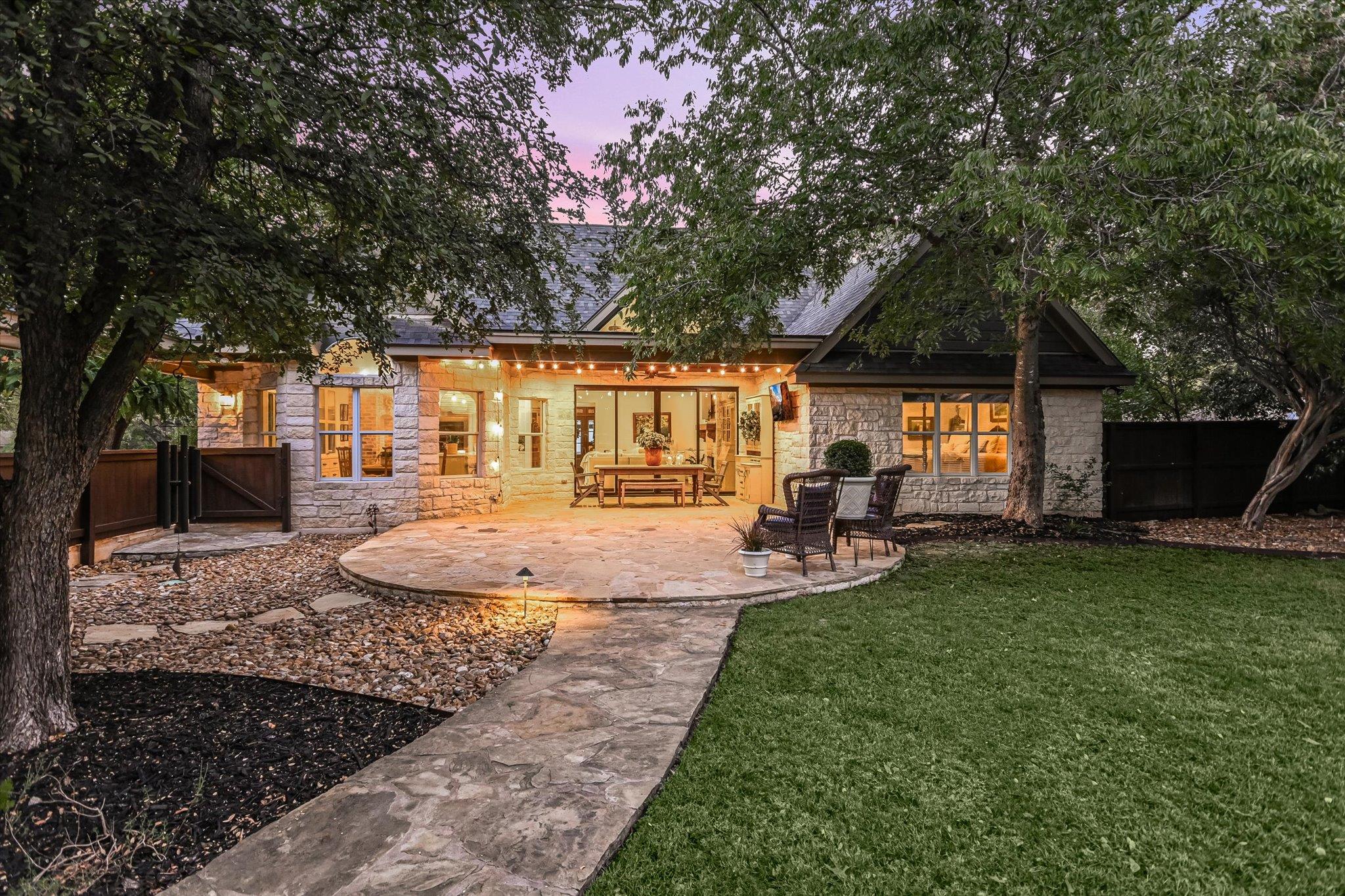 138 AUGUSTA Dr, Wimberley, TX 78676