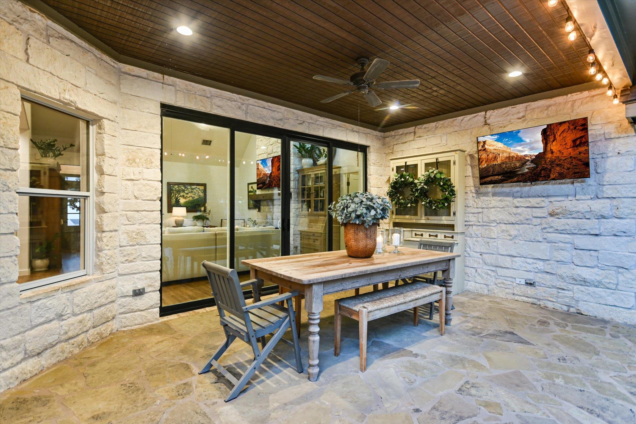 138 AUGUSTA Dr, Wimberley, TX 78676