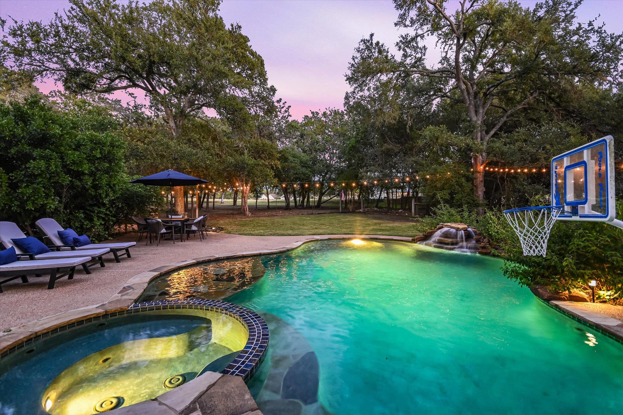 138 AUGUSTA Dr, Wimberley, TX 78676