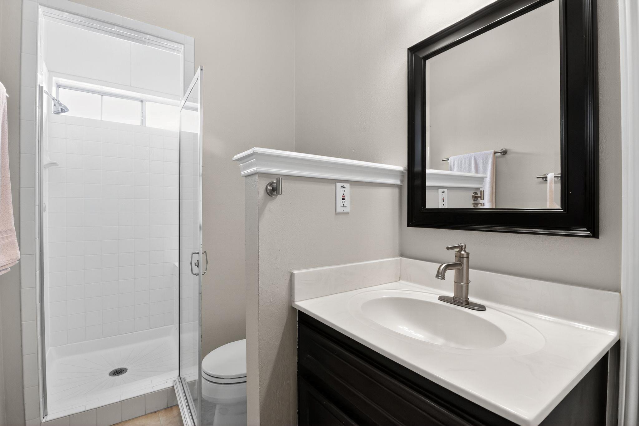 1122 Oaklands Dr, Round Rock, TX 78681