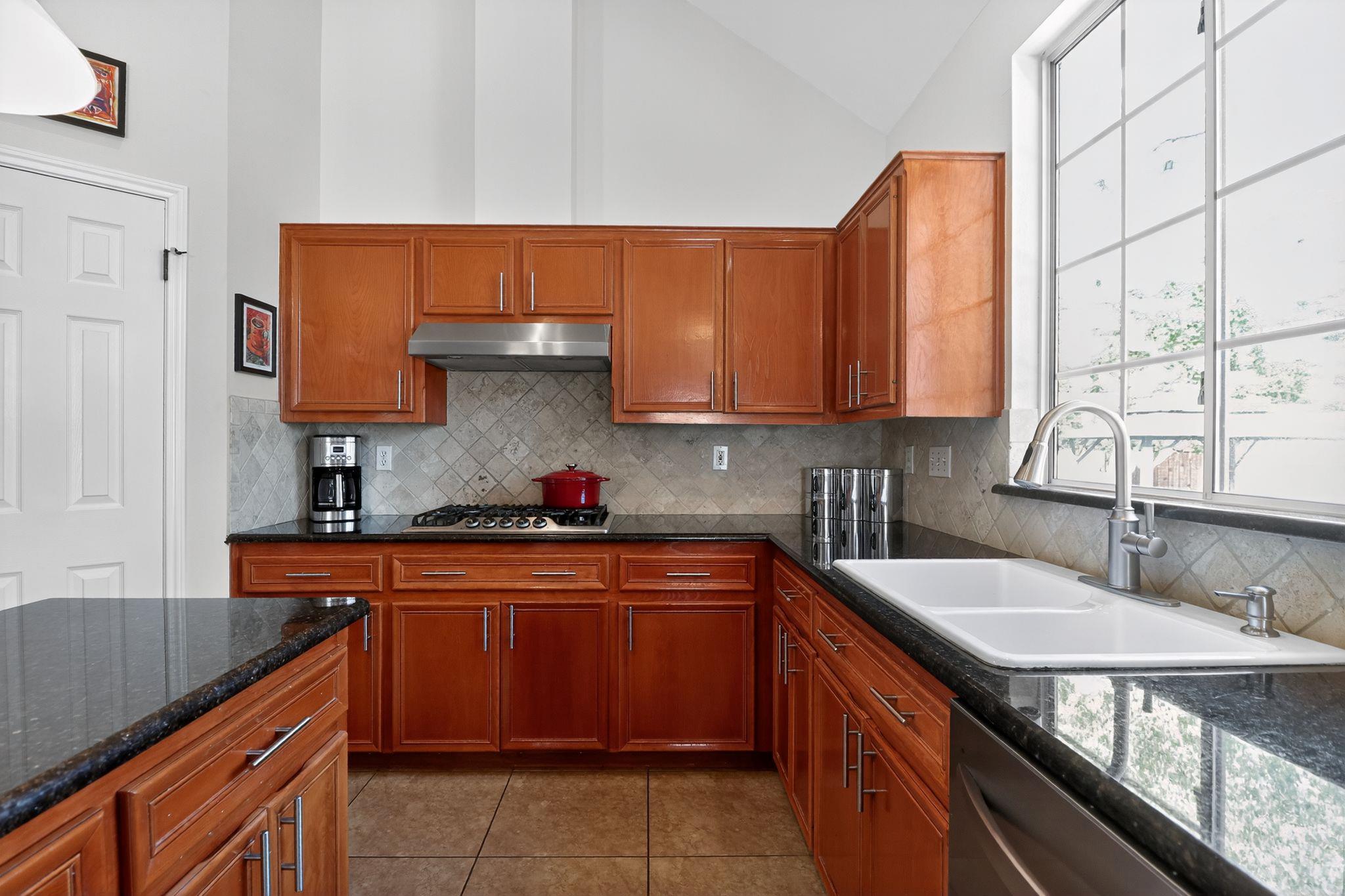 1122 Oaklands Dr, Round Rock, TX 78681