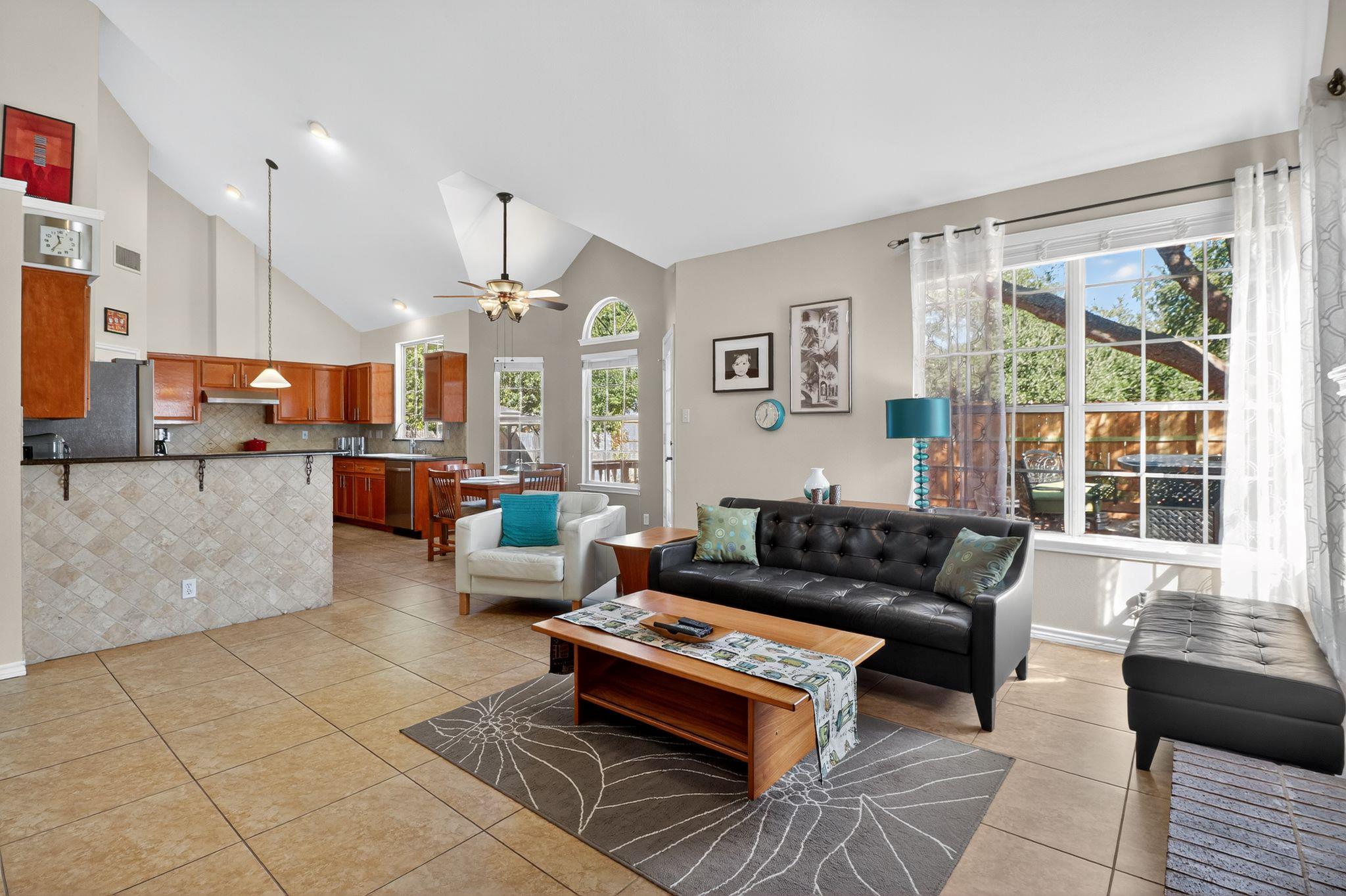 1122 Oaklands Dr, Round Rock, TX 78681