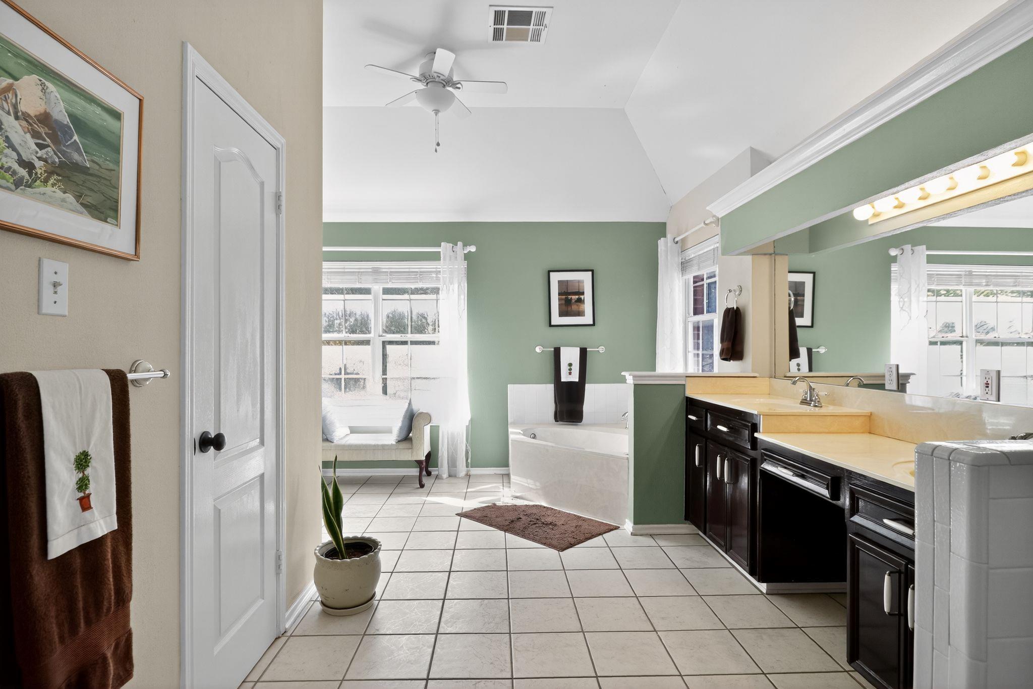 1122 Oaklands Dr, Round Rock, TX 78681