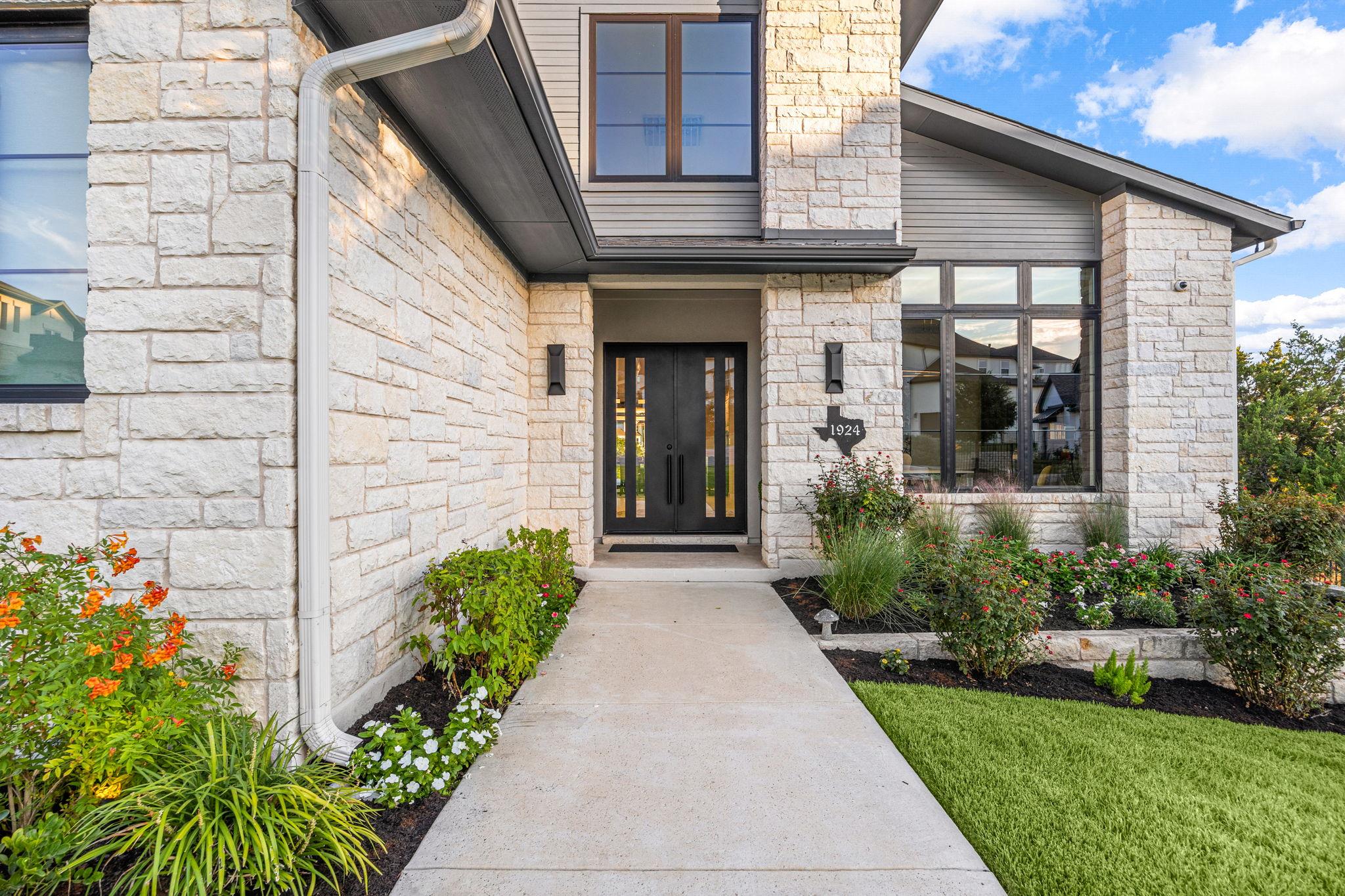 1924 Port Bari Ct, Leander, TX 78641