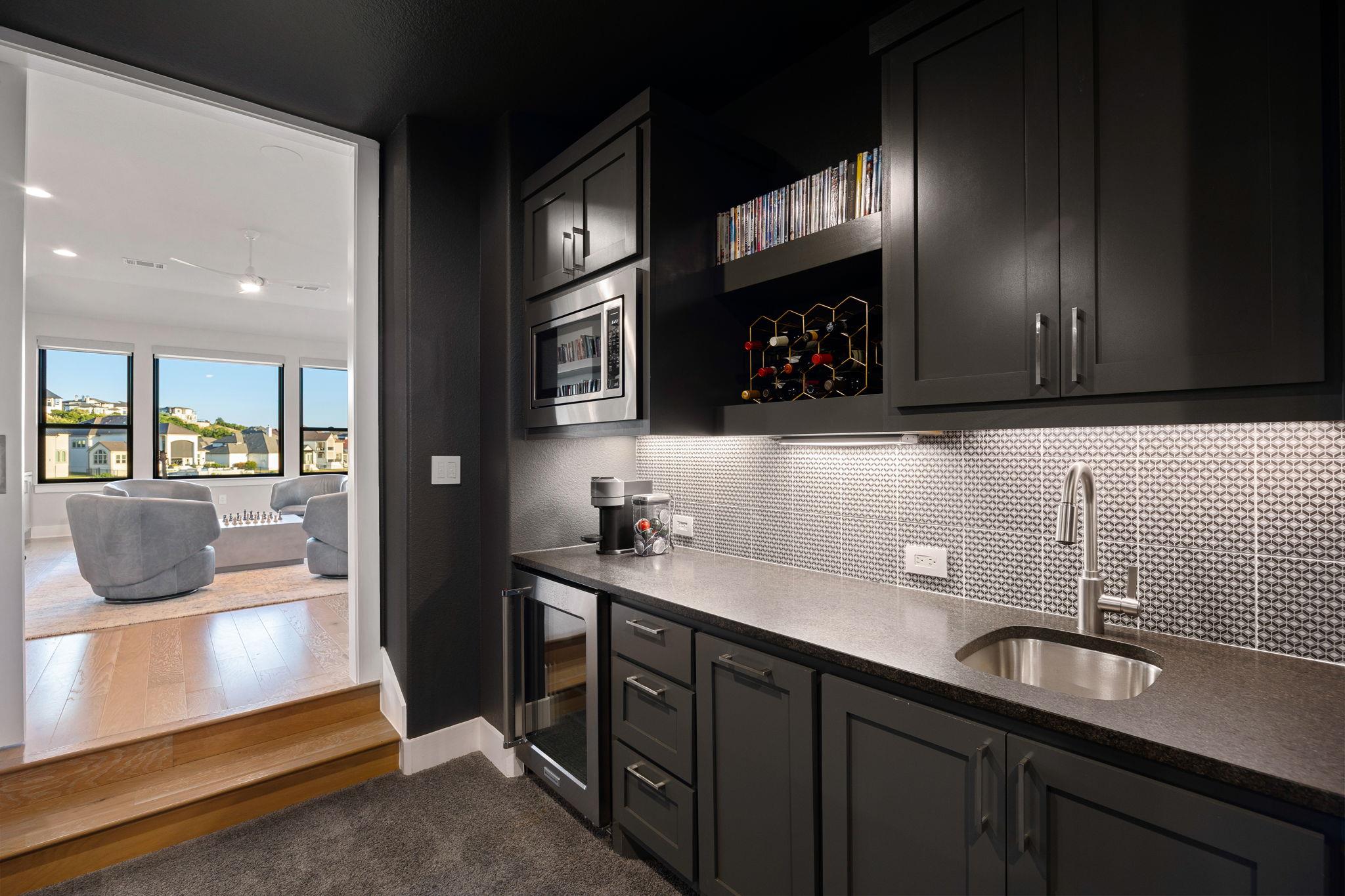 1924 Port Bari Ct, Leander, TX 78641