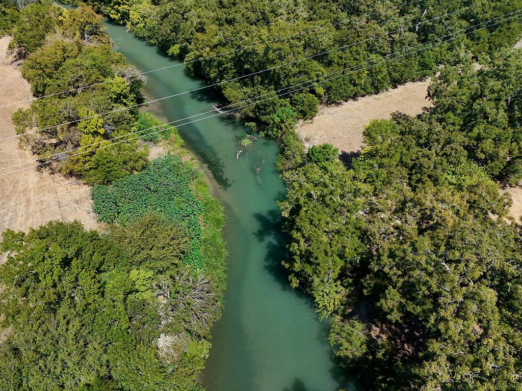 5400 Gander Slough Rd, Kingsbury, TX 78638