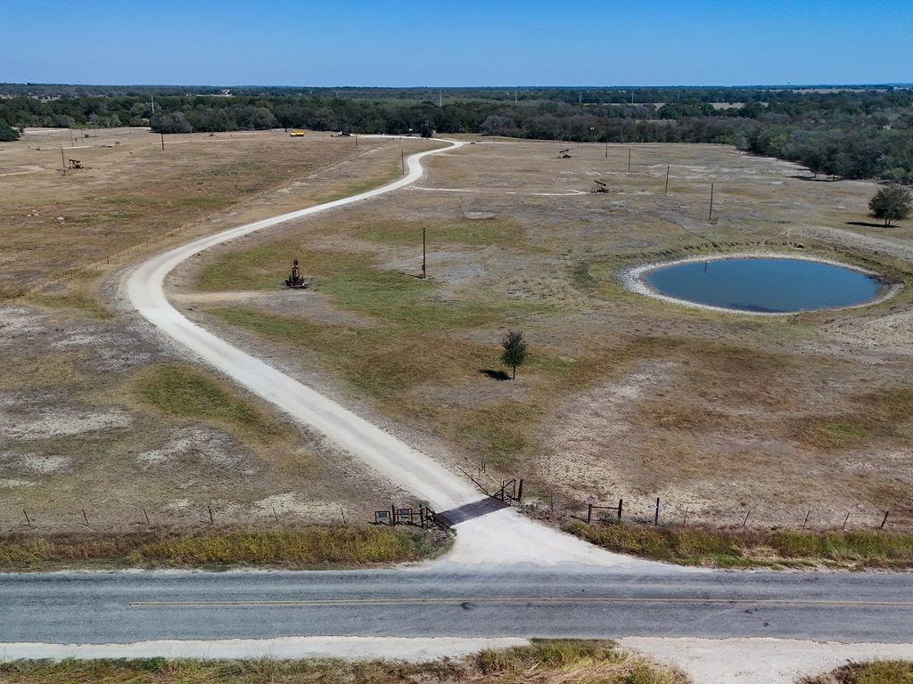 5400 Gander Slough Rd, Kingsbury, TX 78638