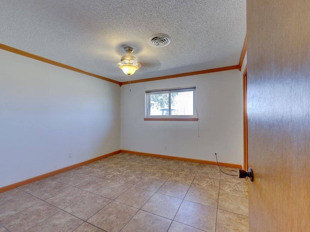 5400 Gander Slough Rd, Kingsbury, TX 78638