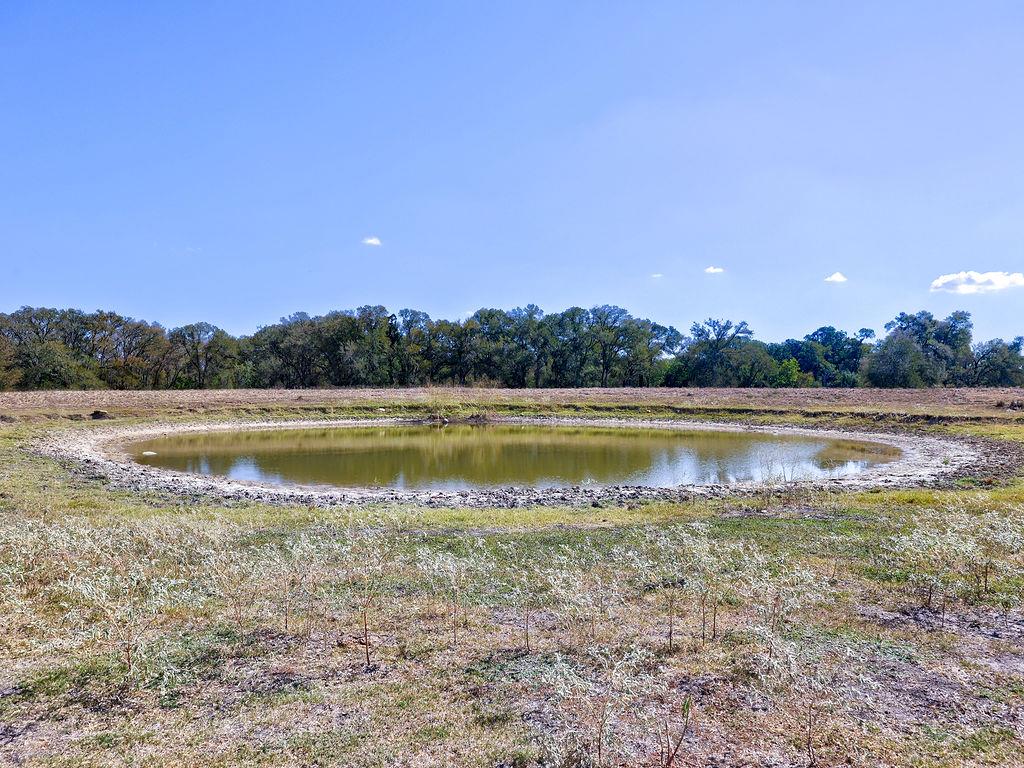 5400 Gander Slough Rd, Kingsbury, TX 78638