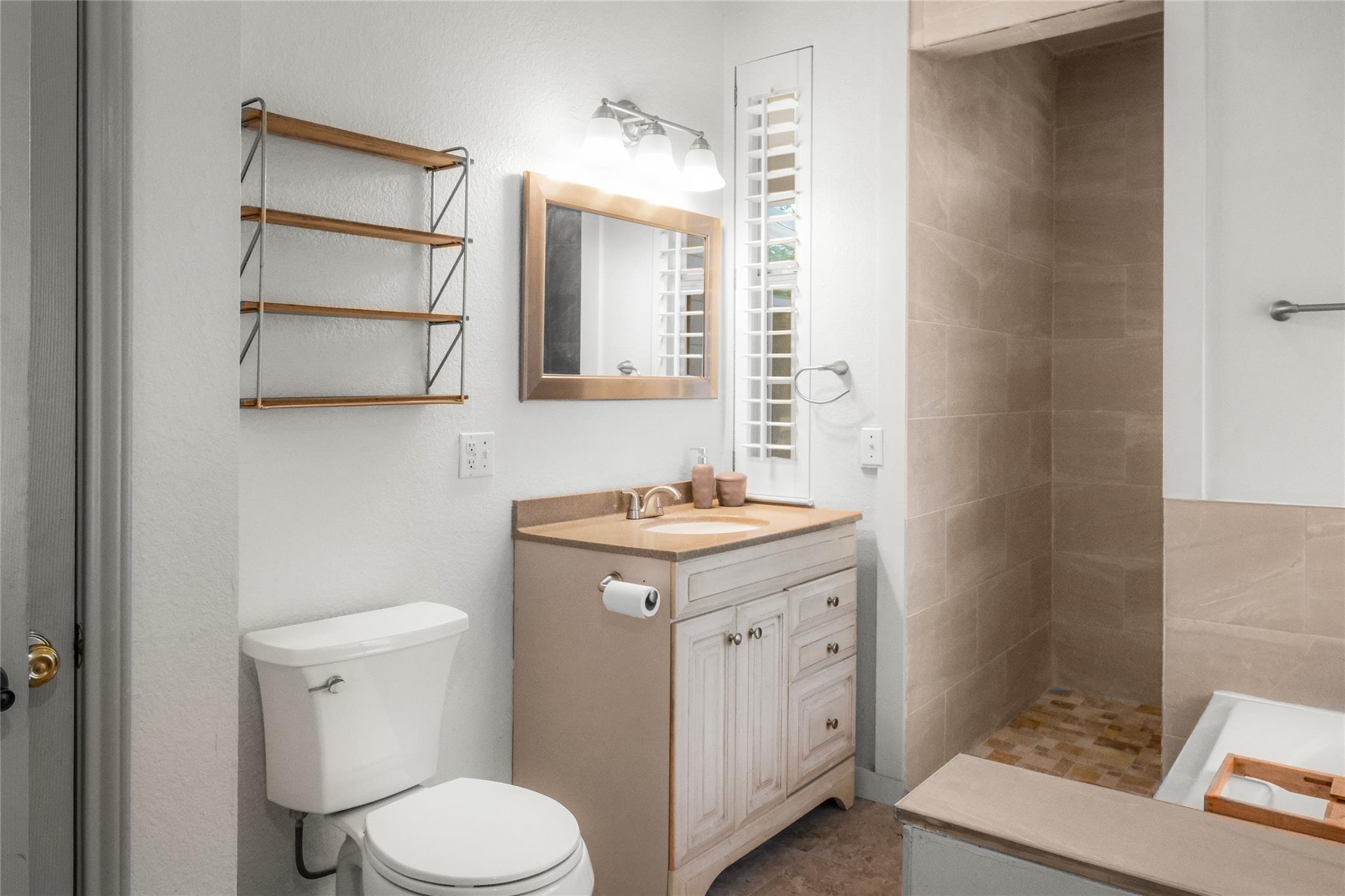 208 Sendero Cv, Cedar Creek, TX 78612