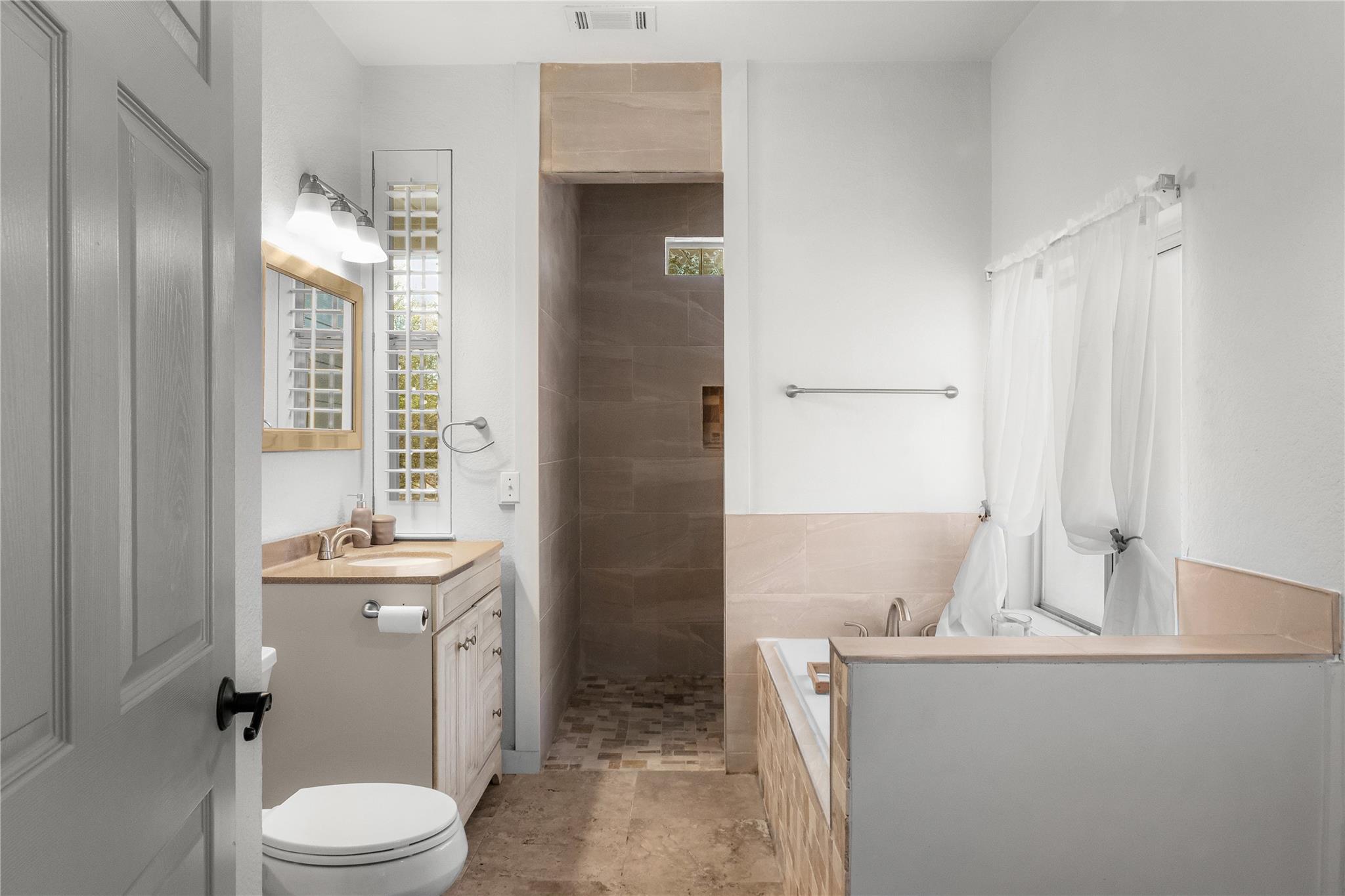 208 Sendero Cv, Cedar Creek, TX 78612