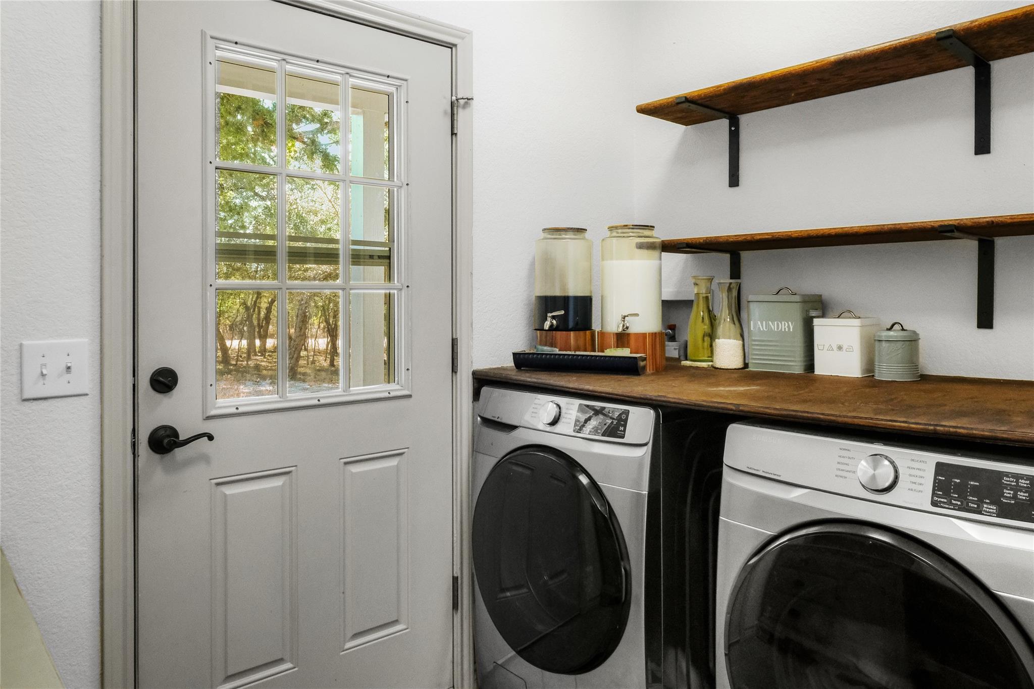 208 Sendero Cv, Cedar Creek, TX 78612