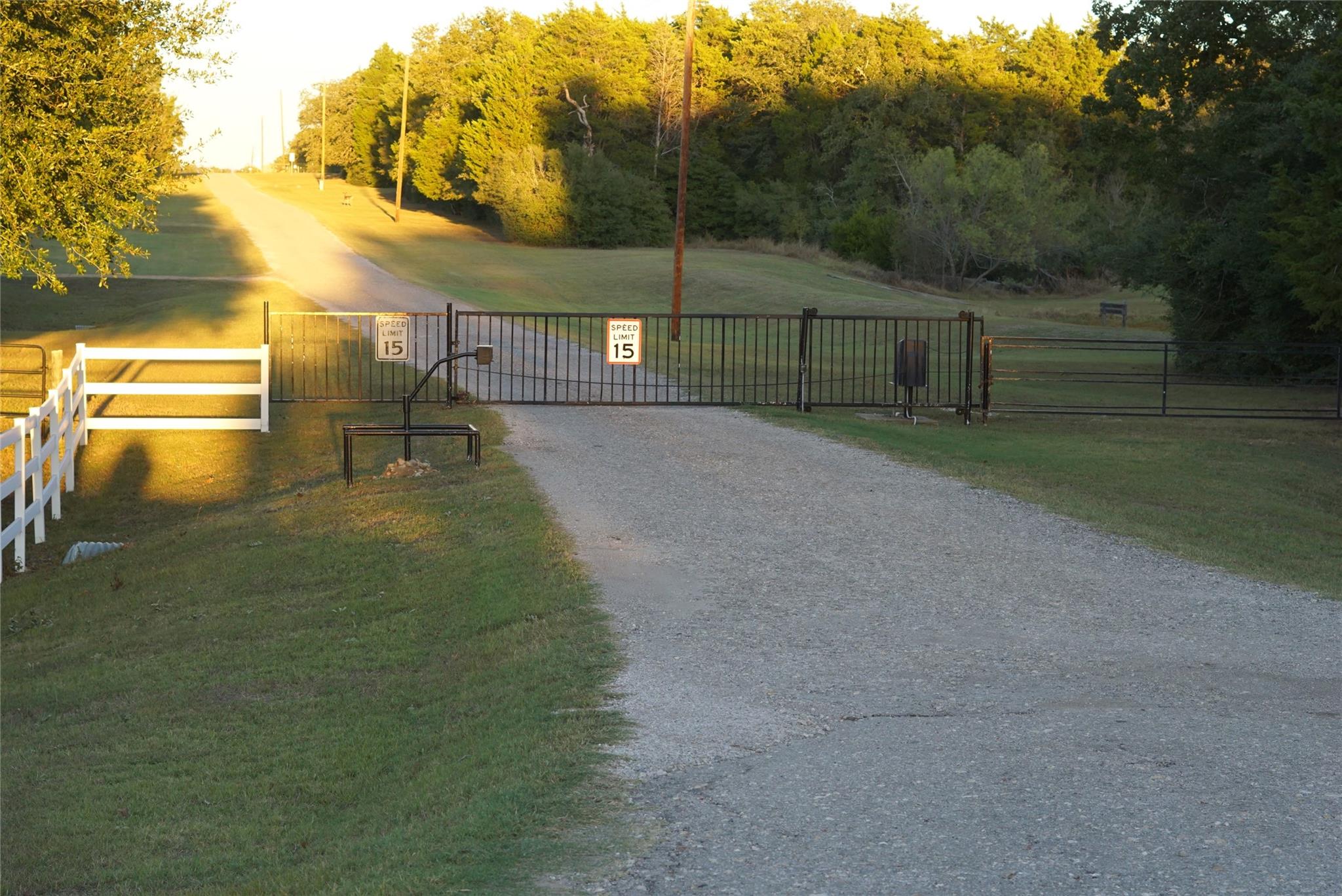 1135 Private Road 7039, Lexington, TX 78947