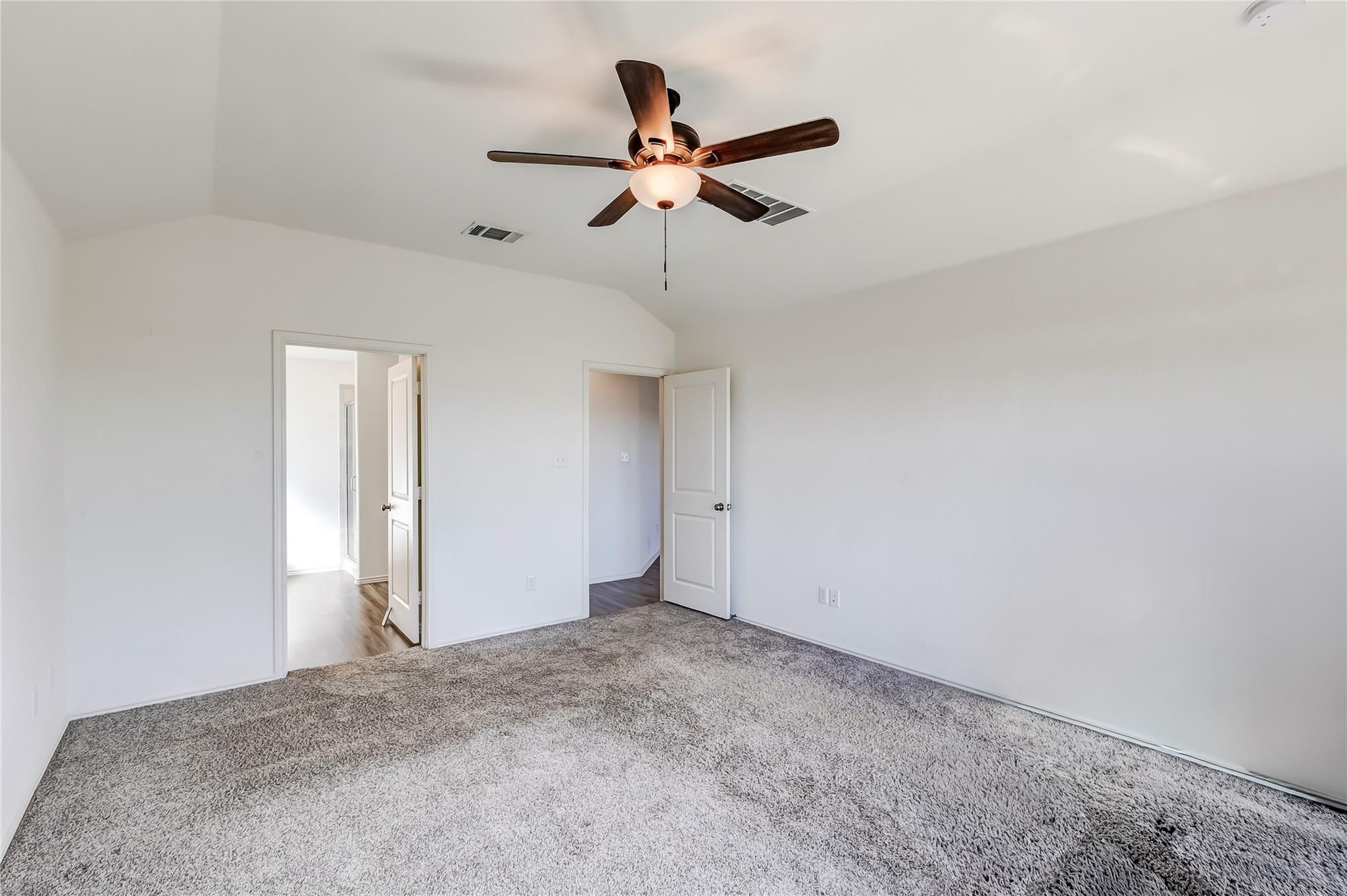 730 Carol Dr, Hutto, TX 78634