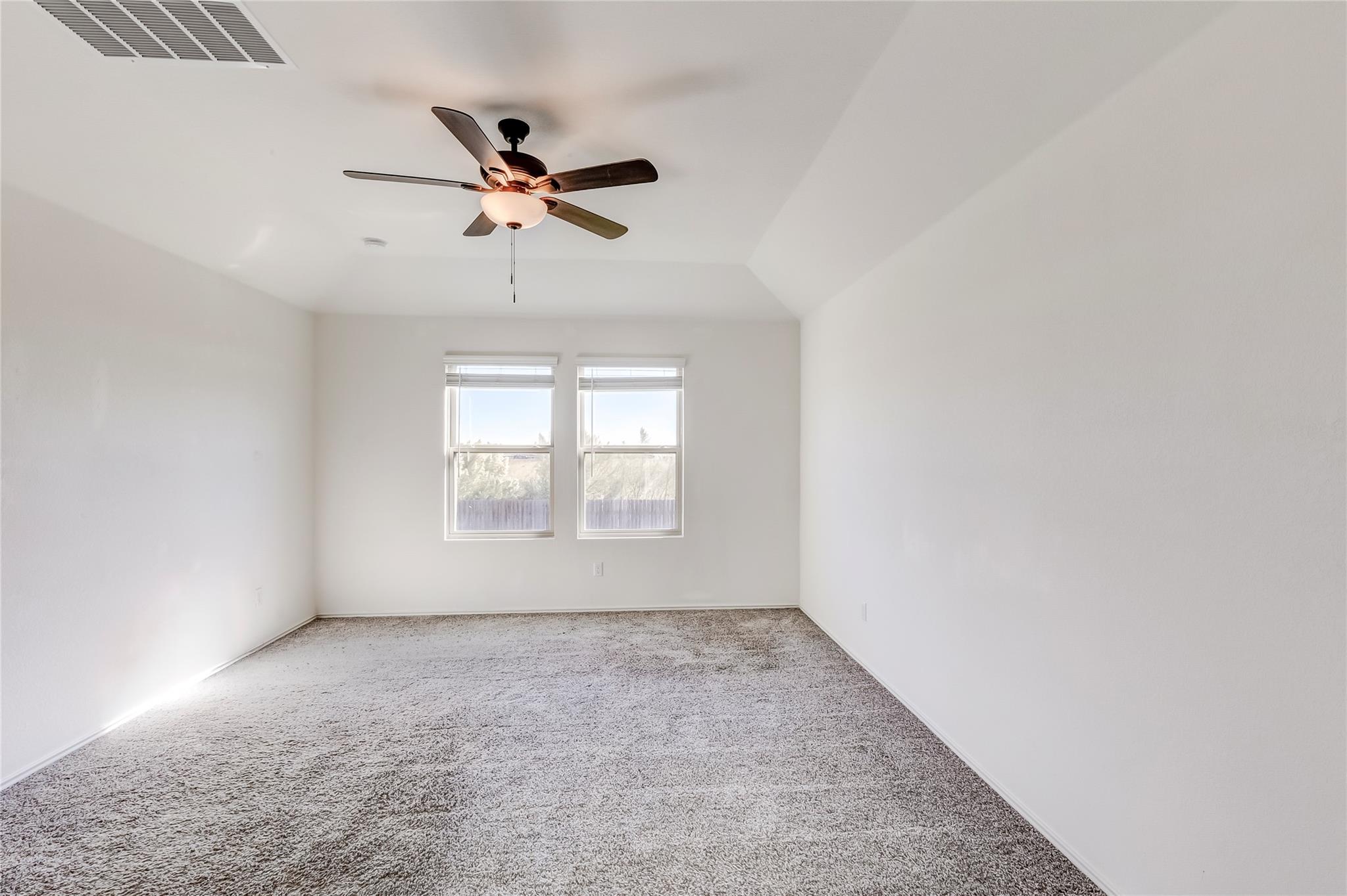 730 Carol Dr, Hutto, TX 78634