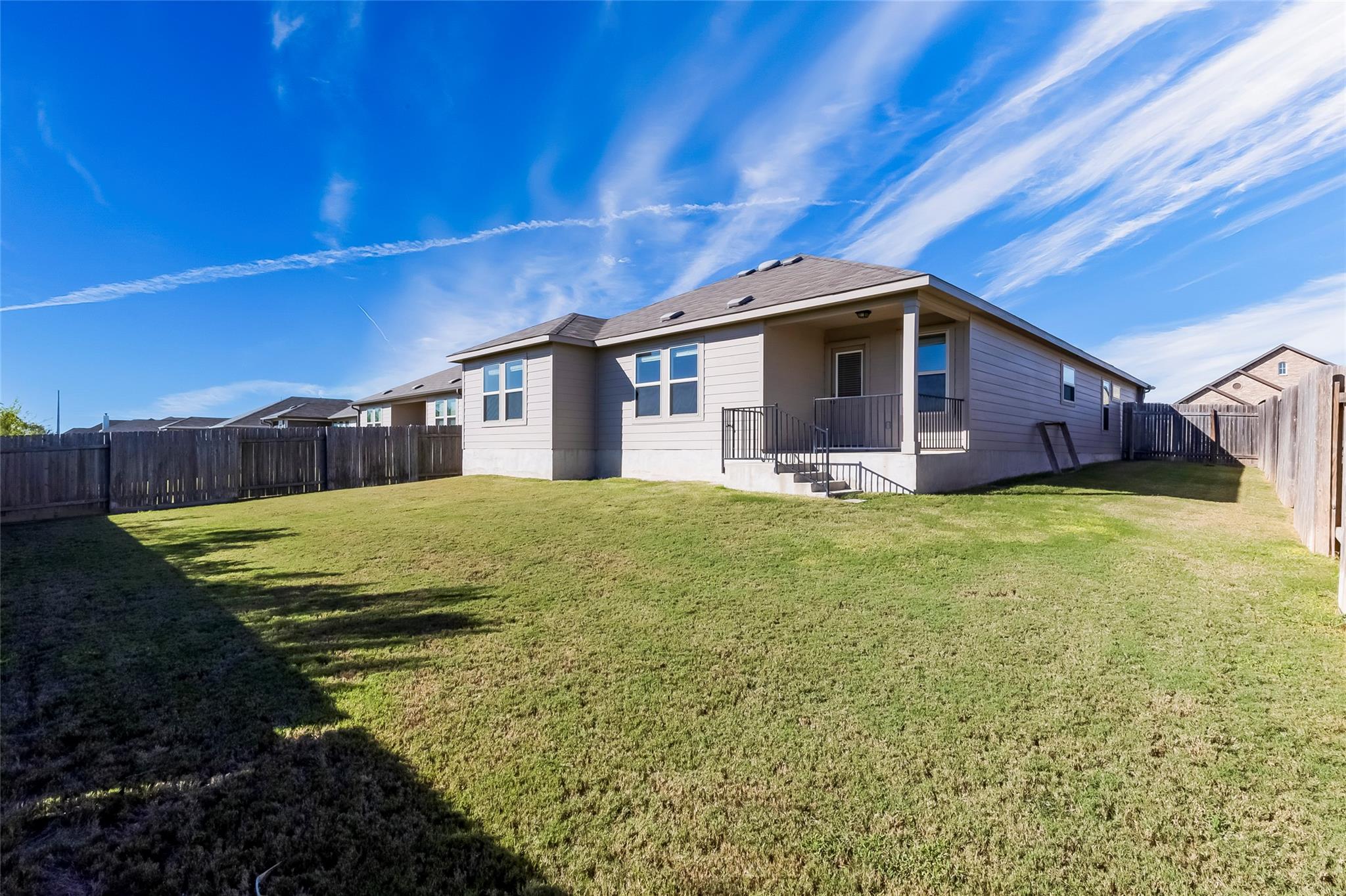 730 Carol Dr, Hutto, TX 78634