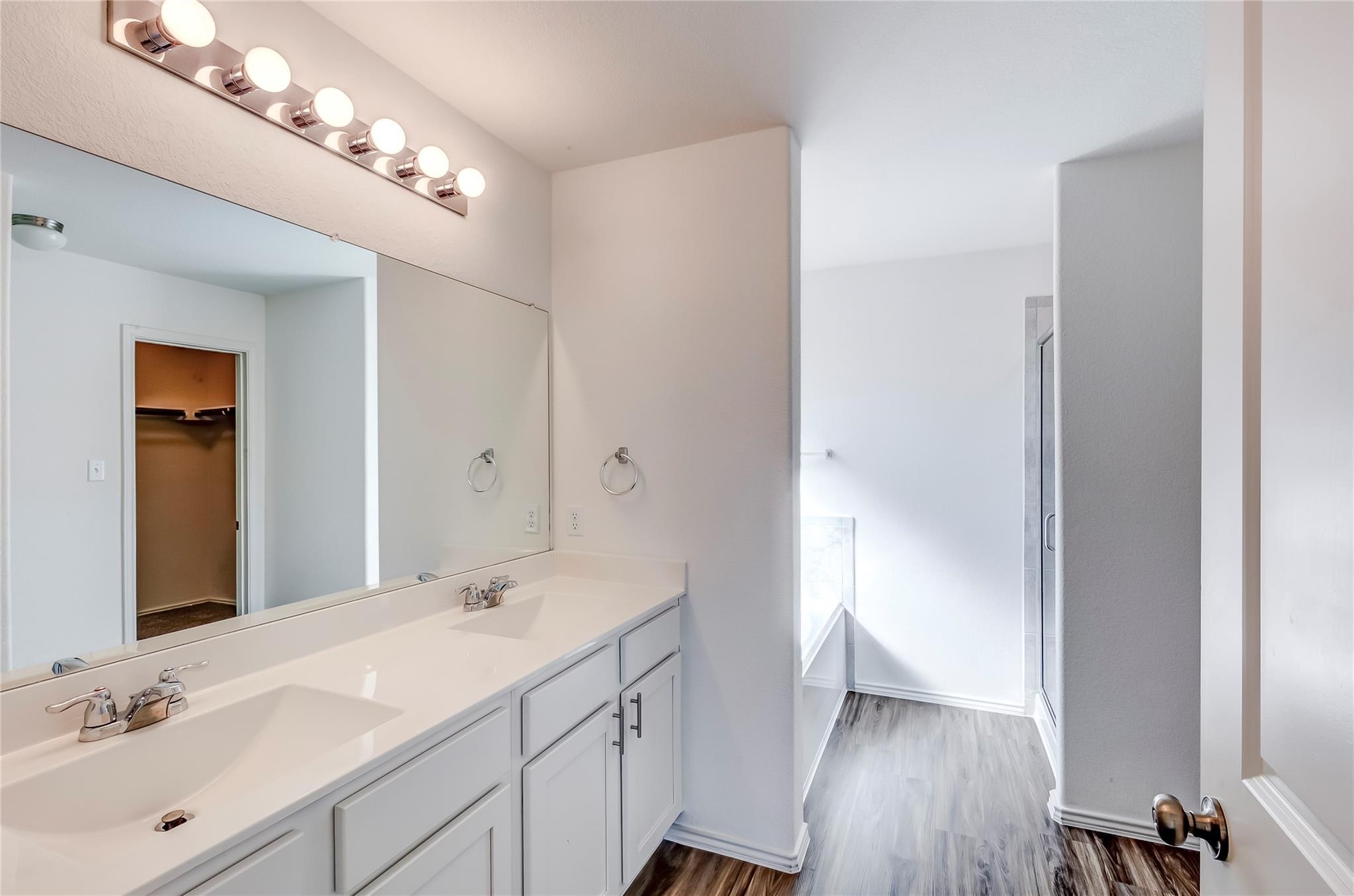 730 Carol Dr, Hutto, TX 78634