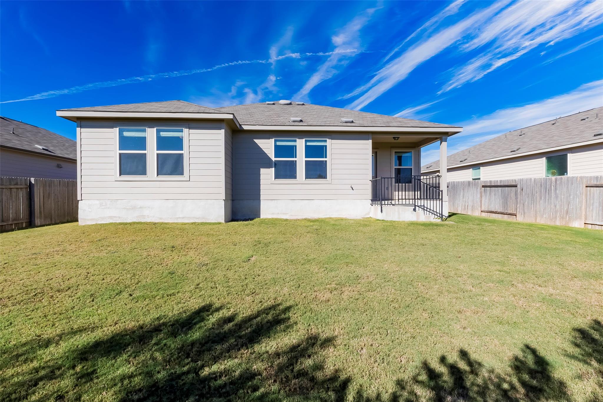 730 Carol Dr, Hutto, TX 78634