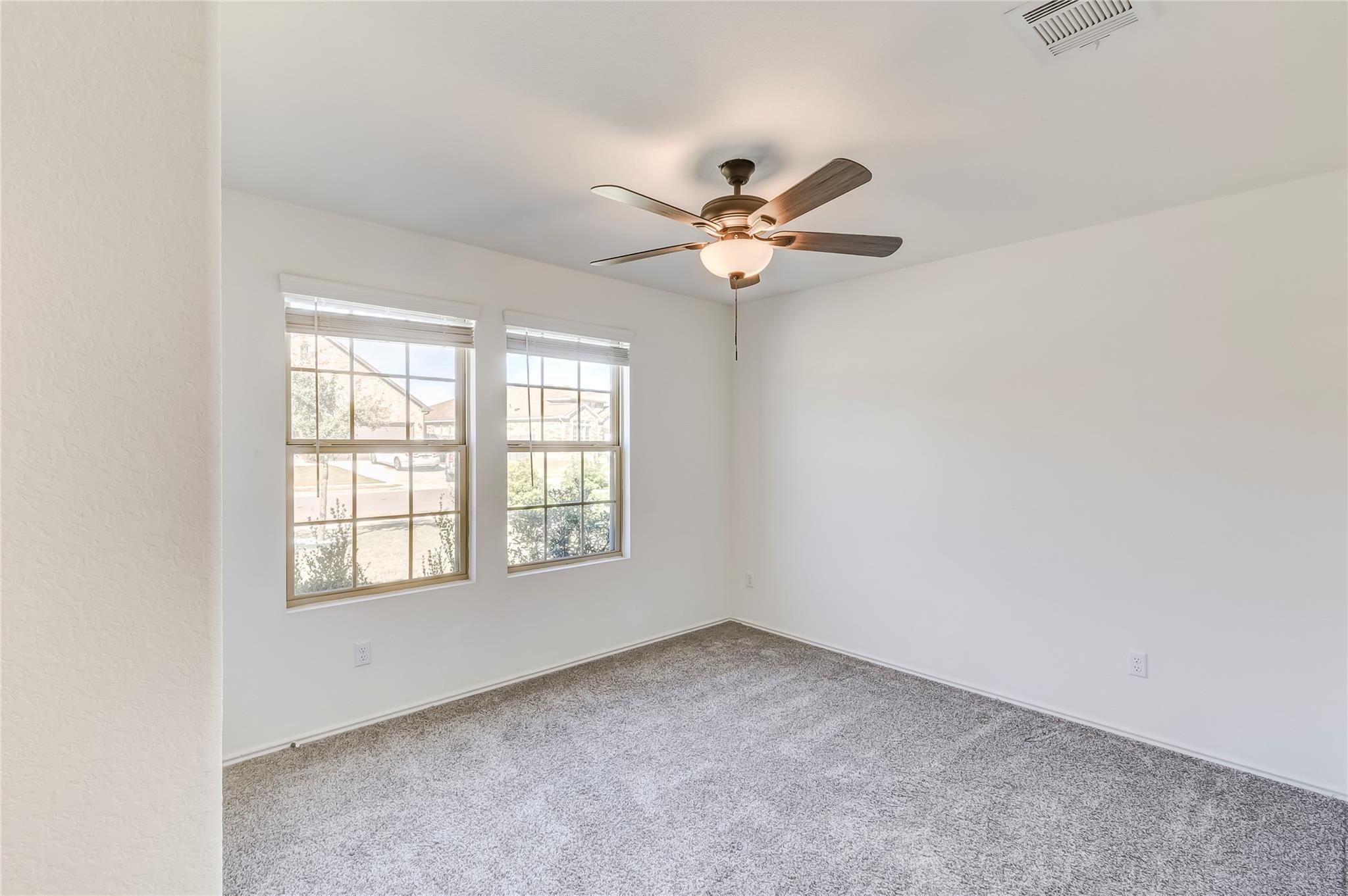 730 Carol Dr, Hutto, TX 78634