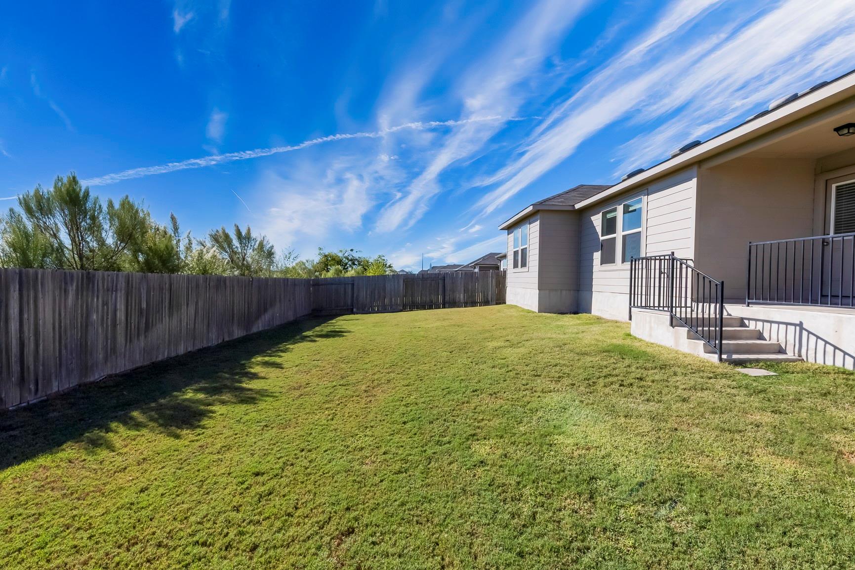 730 Carol Dr, Hutto, TX 78634