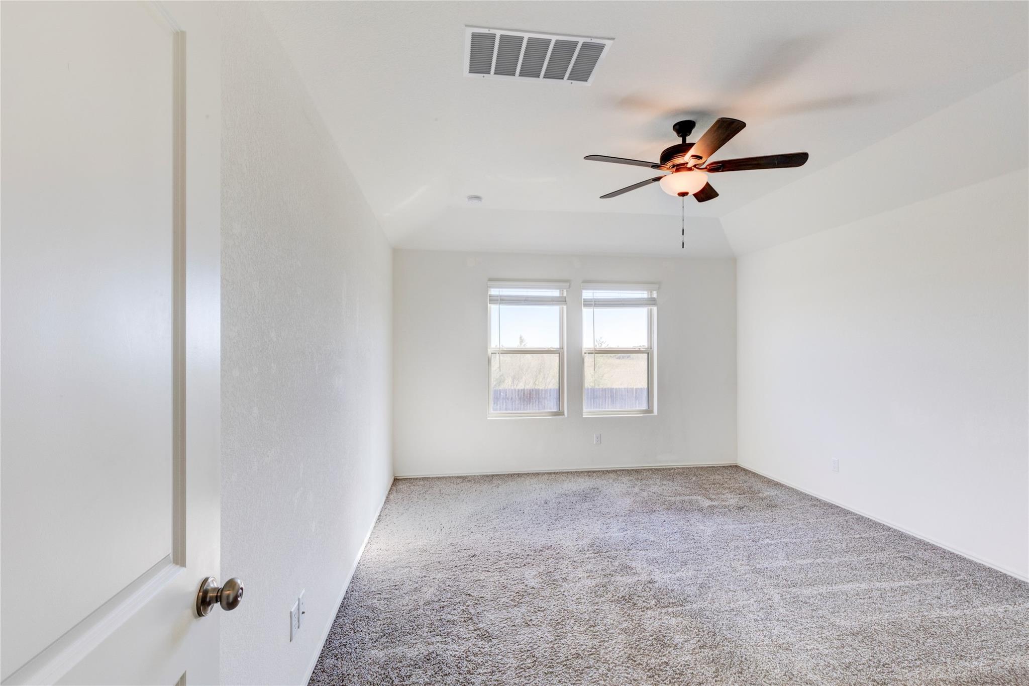 730 Carol Dr, Hutto, TX 78634