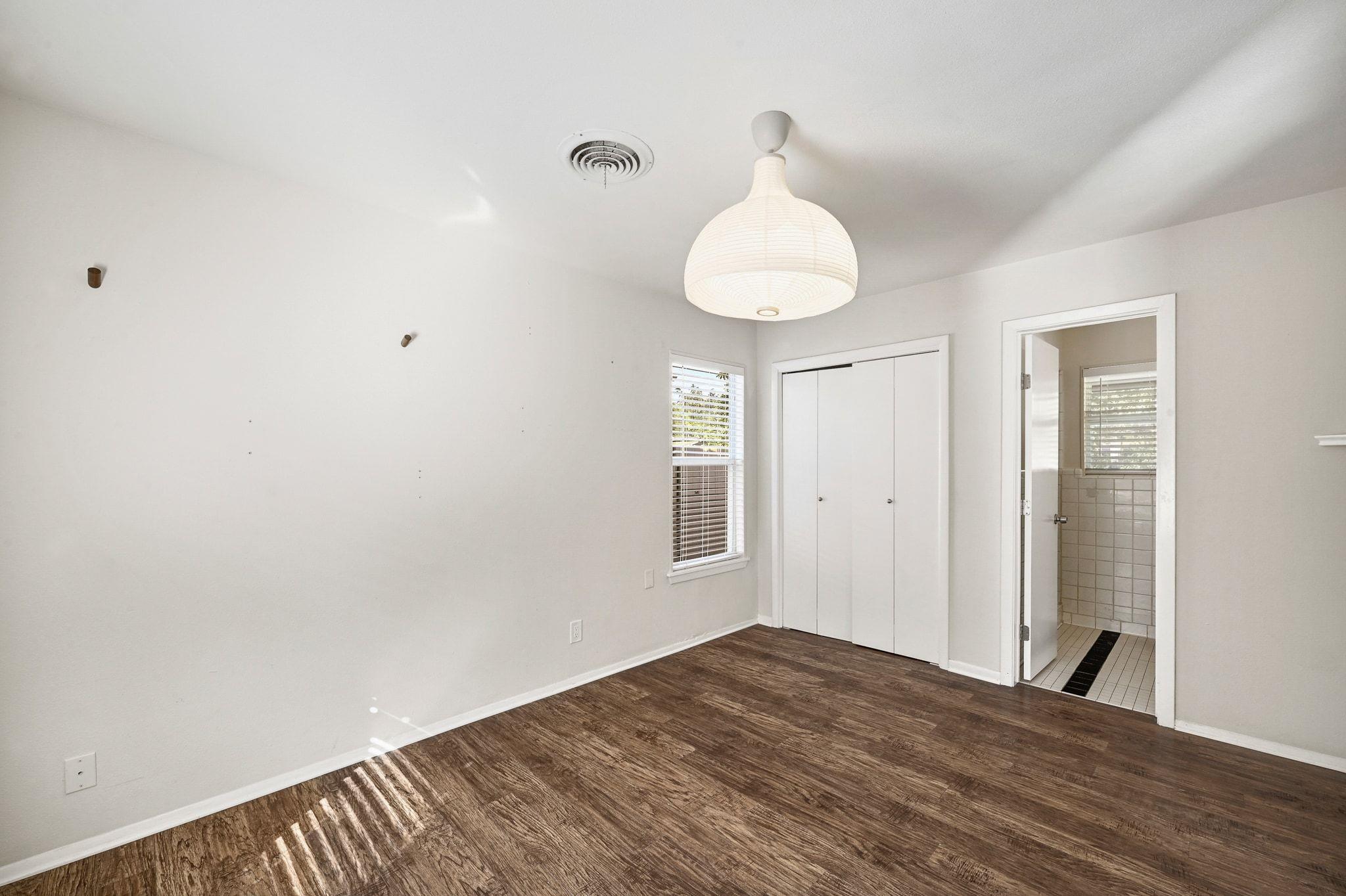 4701 SYLVANDALE Dr # 1, Austin, TX 78745