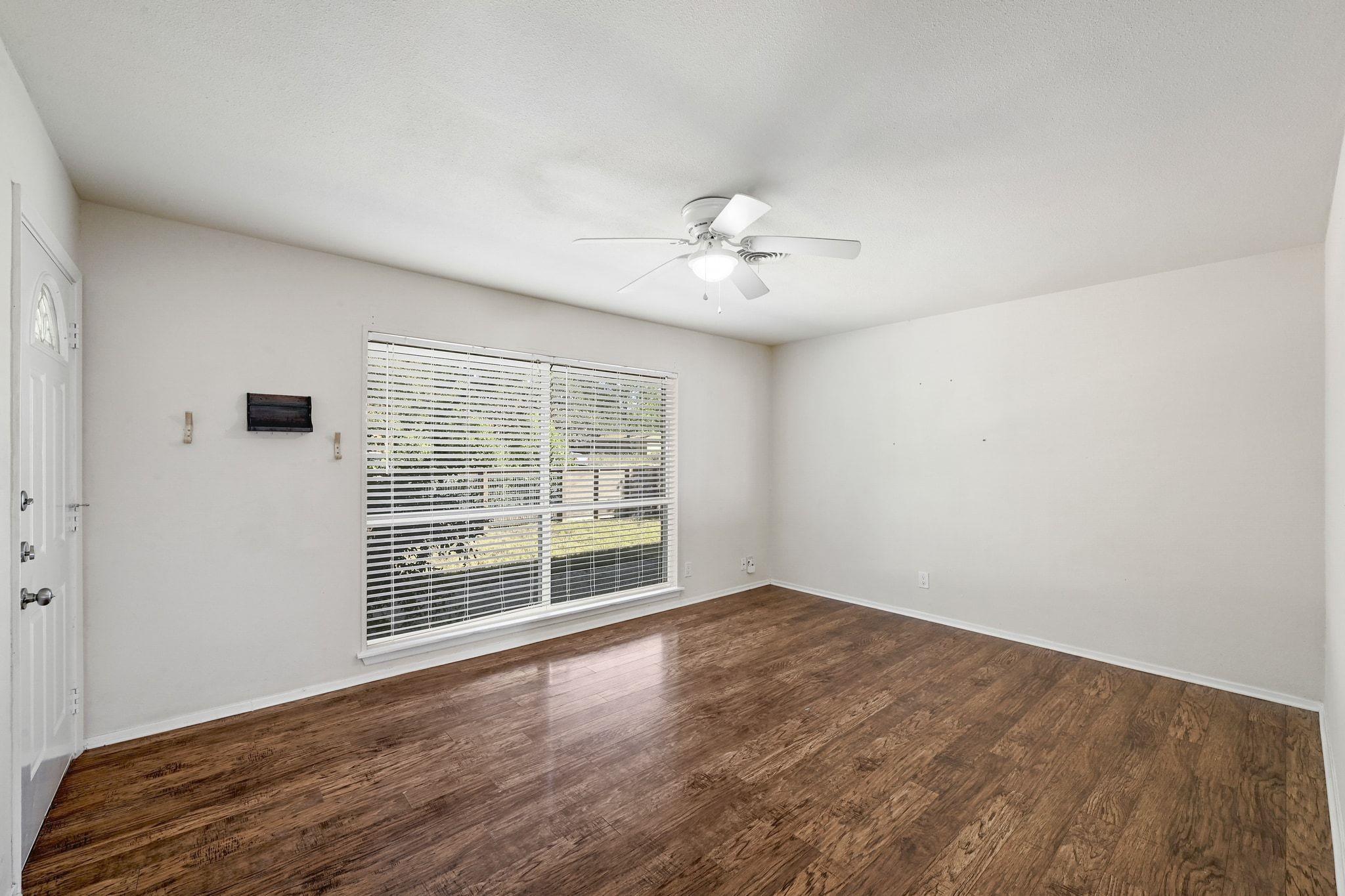 4701 SYLVANDALE Dr # 1, Austin, TX 78745